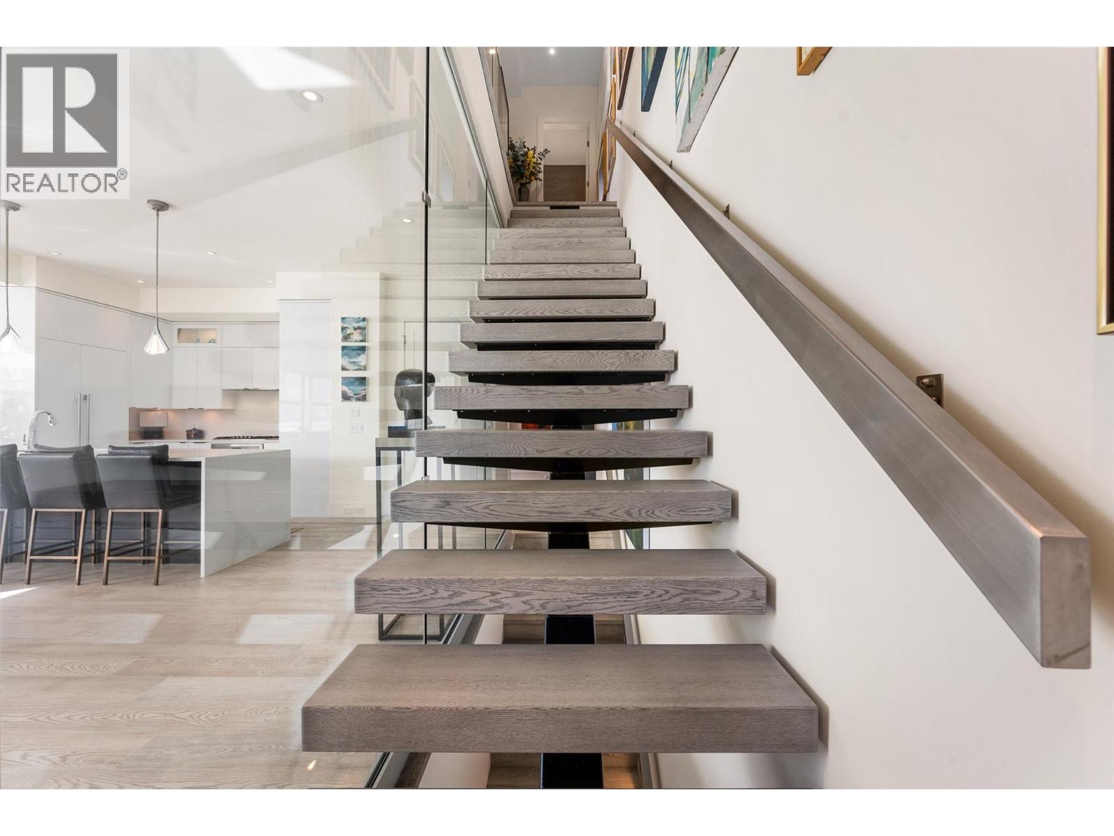 4364 Beach Avenue Unit# 1, Peachland