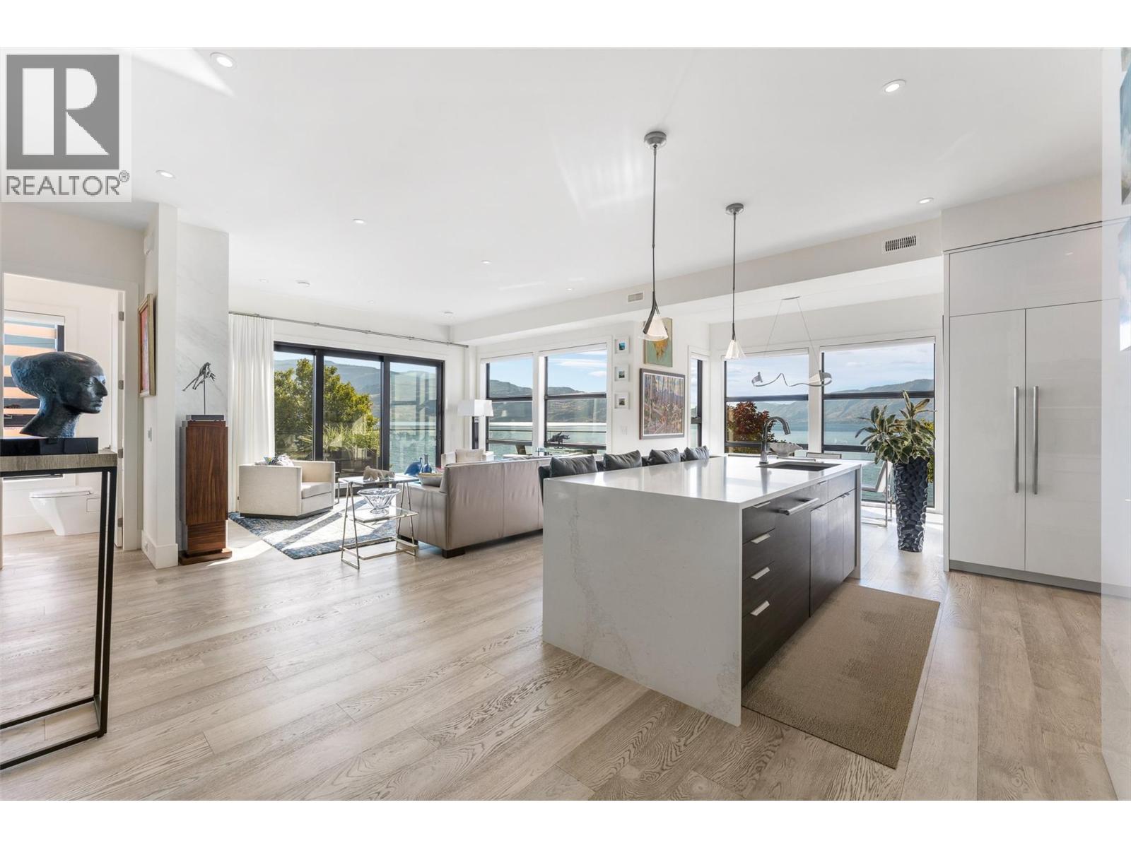 4364 Beach Avenue Unit# 1, Peachland