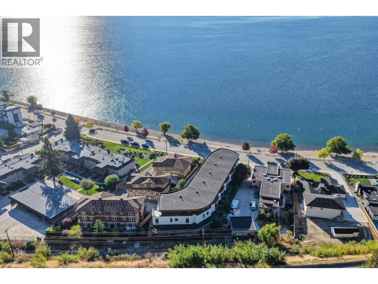 4364 Beach Avenue Unit# 1, Peachland