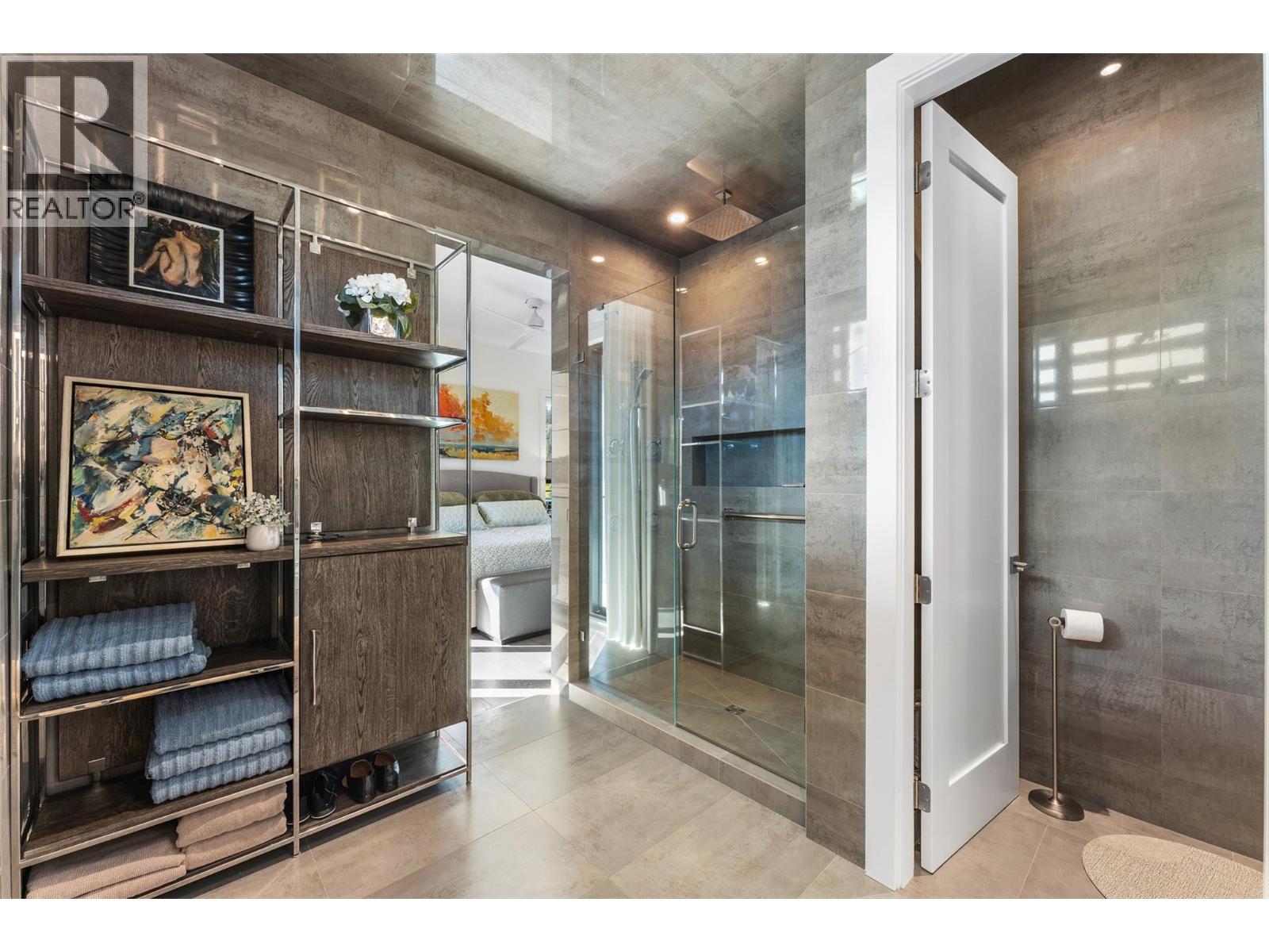 4364 Beach Avenue Unit# 1, Peachland