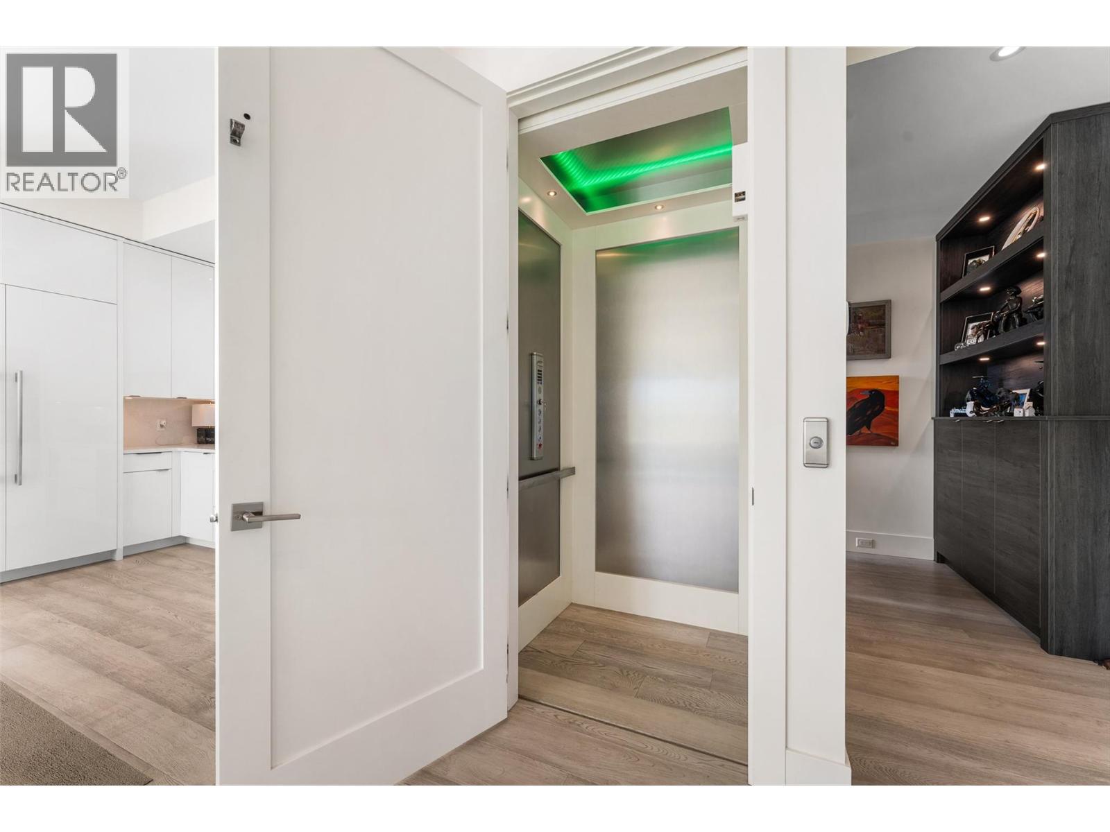 4364 Beach Avenue Unit# 1, Peachland