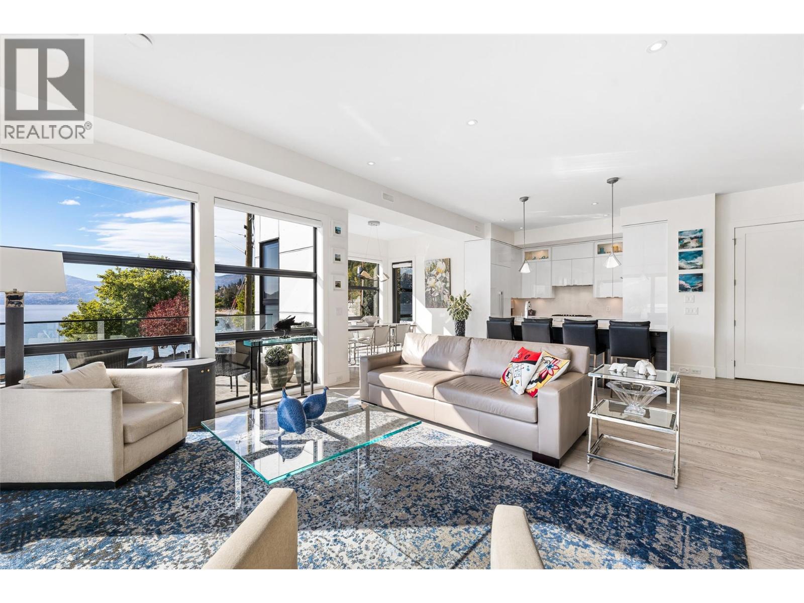 4364 Beach Avenue Unit# 1, Peachland