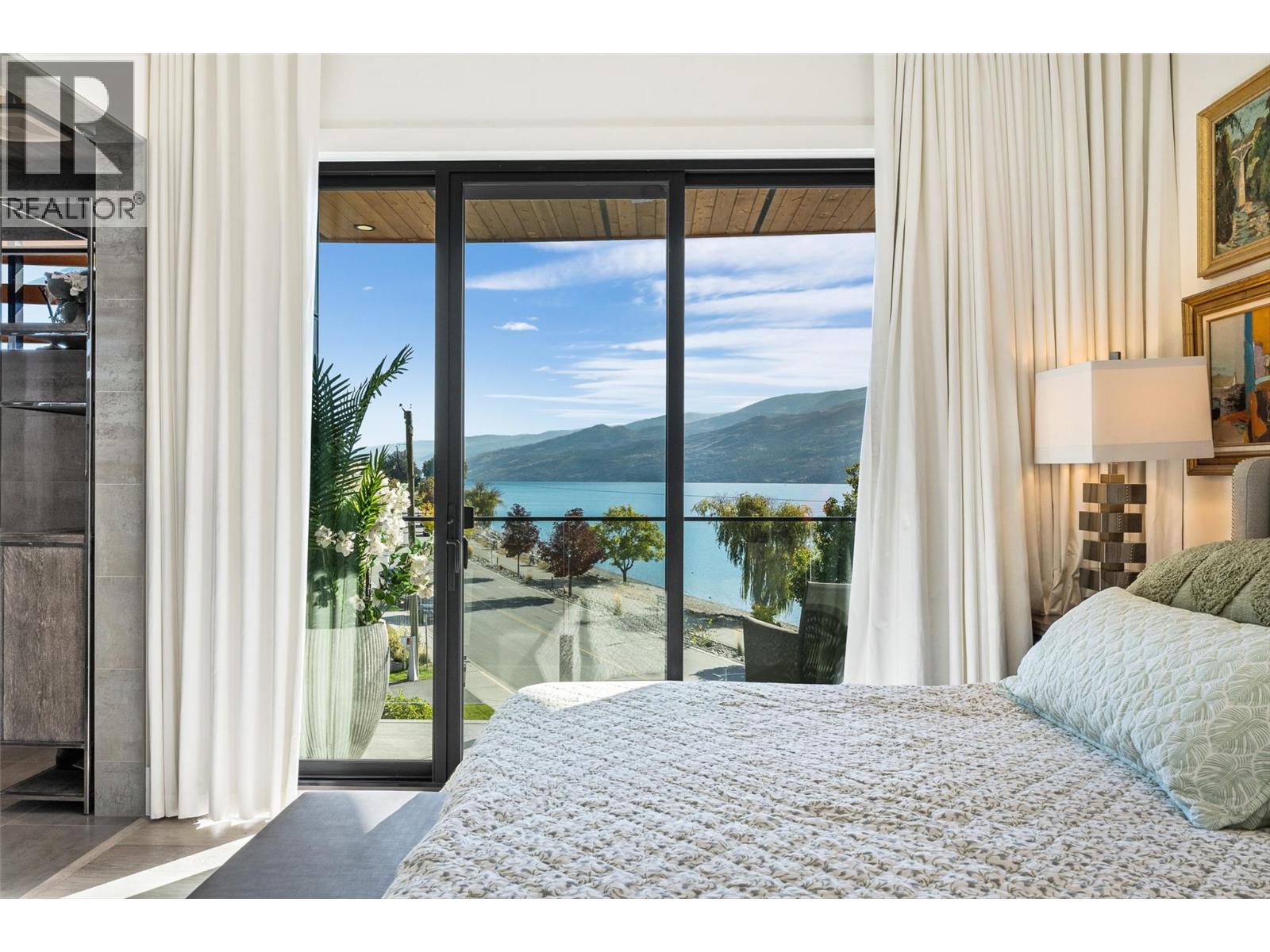 4364 Beach Avenue Unit# 1, Peachland