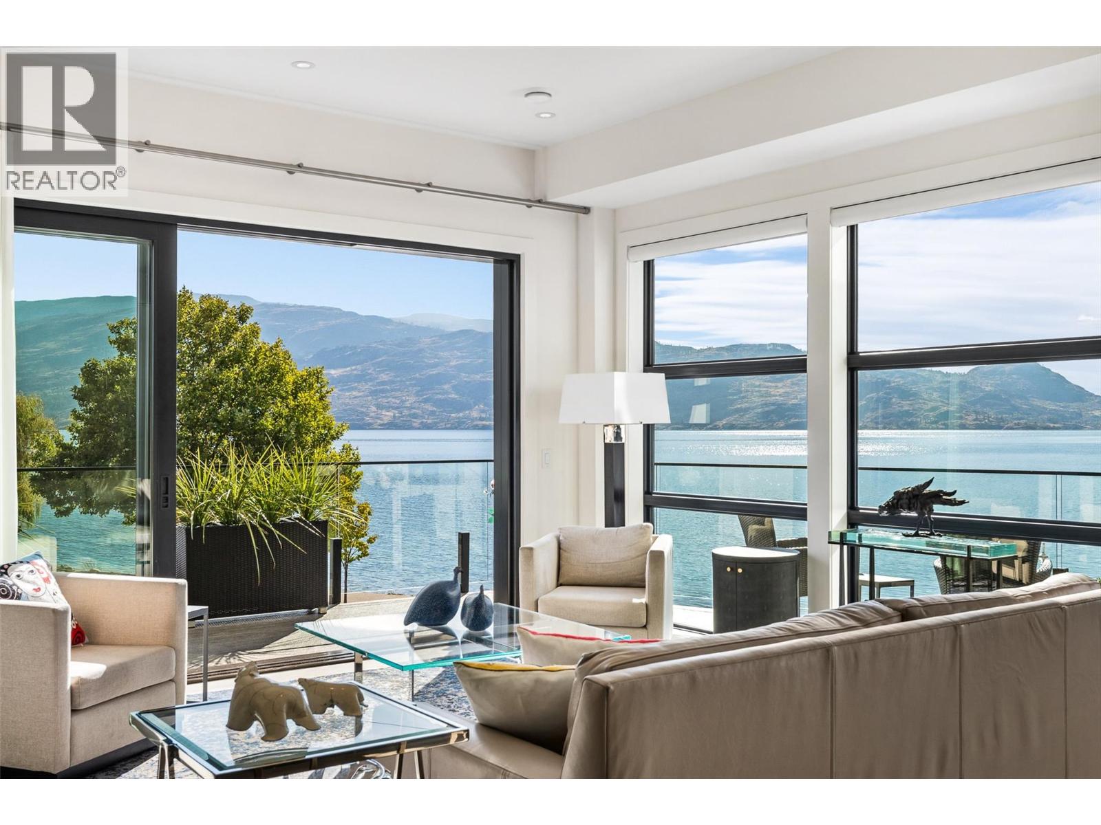 4364 Beach Avenue Unit# 1, Peachland
