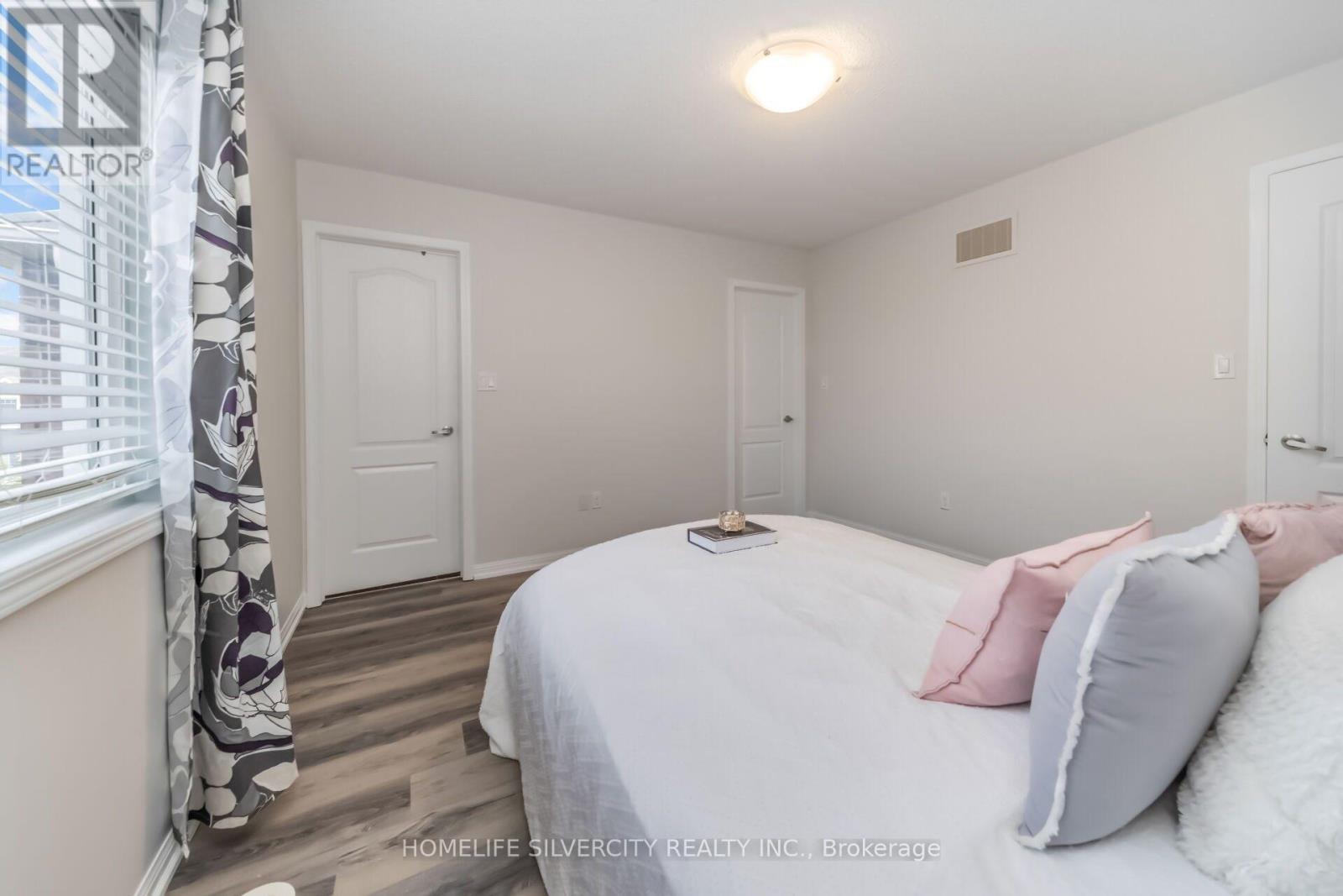 31 BETTERTON CRESCENT - 32