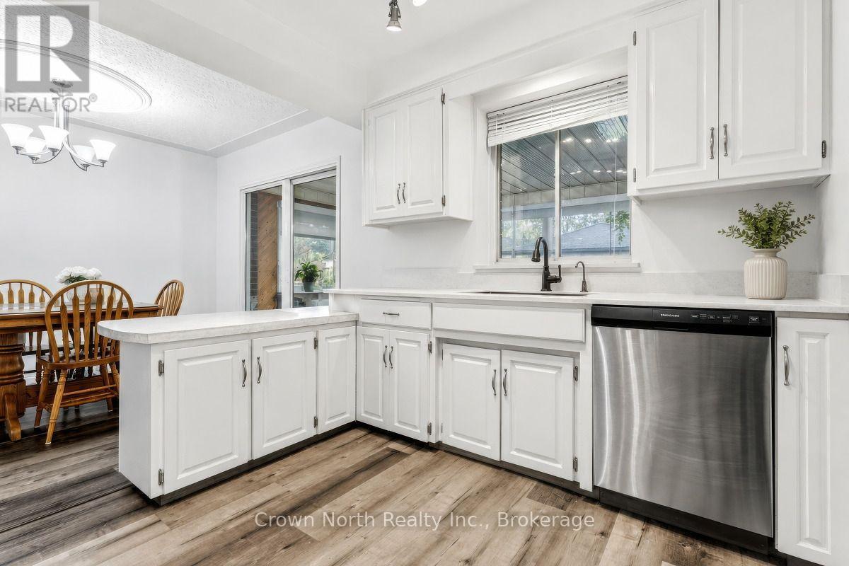 127 CARSON DRIVE - Image 17