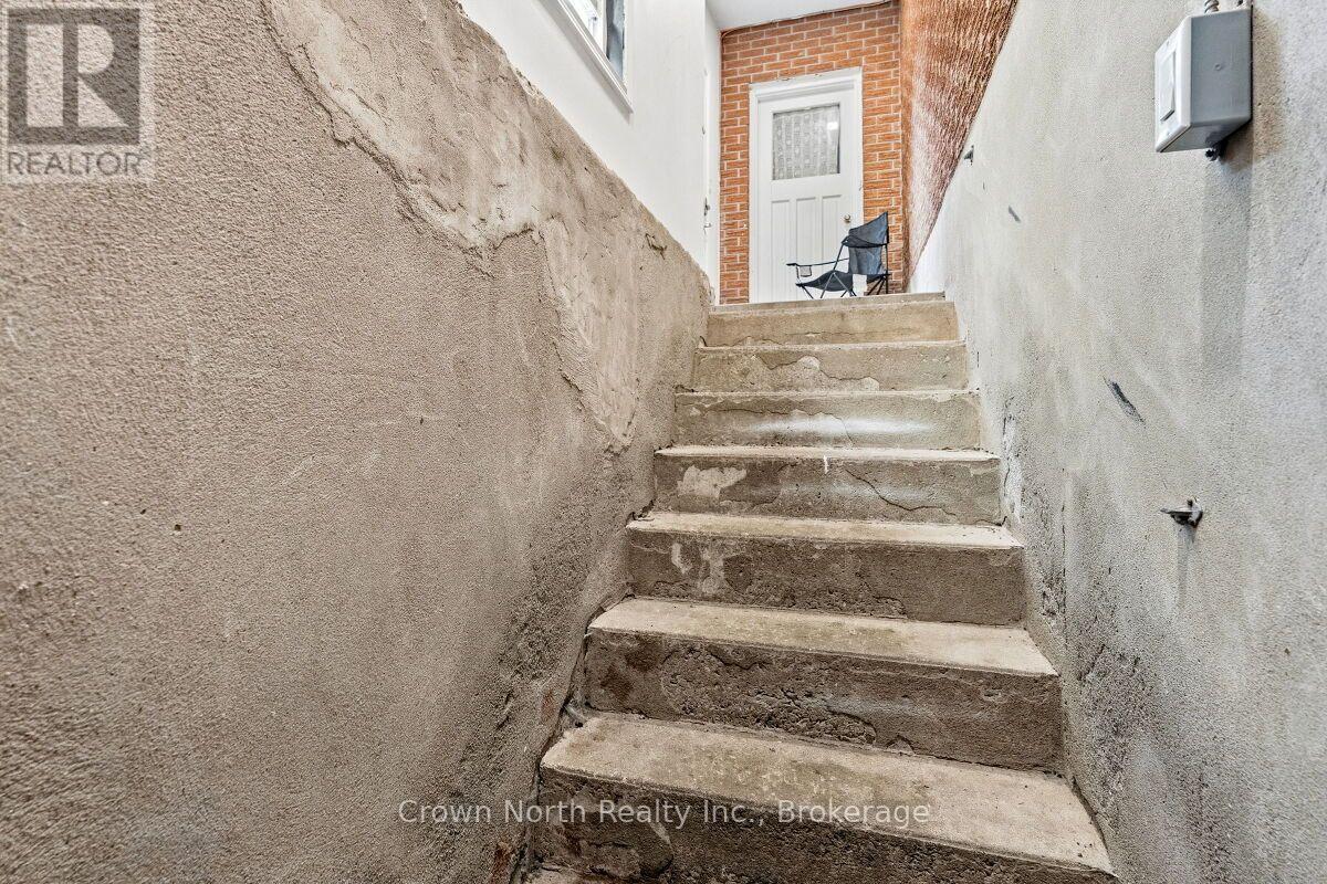127 CARSON DRIVE - 43