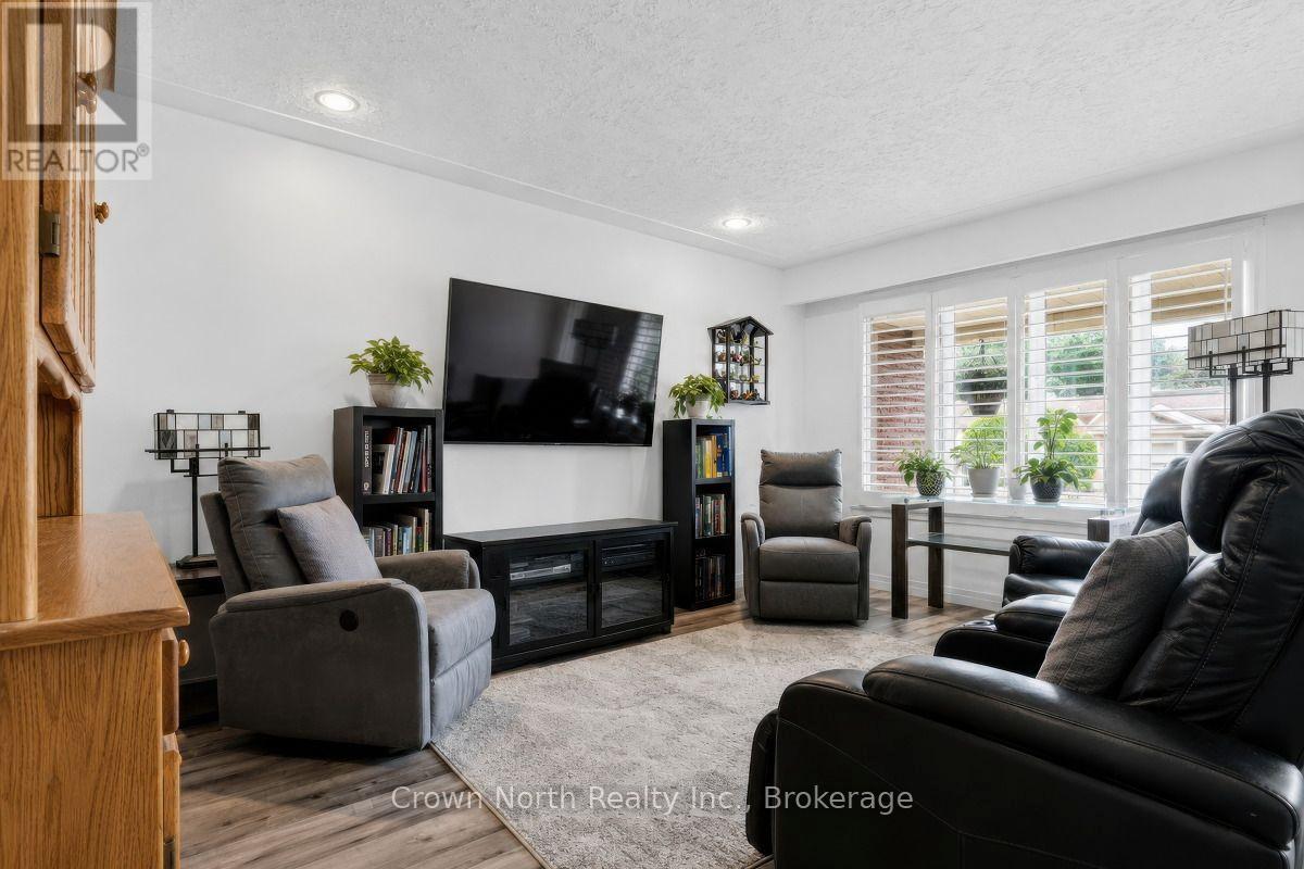 127 CARSON DRIVE - Image 9