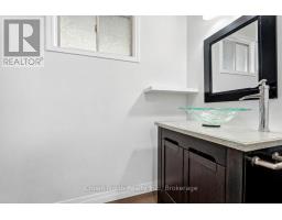127 Carson Drive, Kitchener, ON N2B2Z4 Photo 21