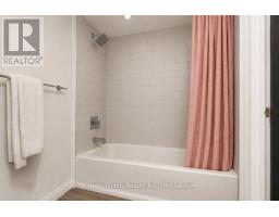 127 Carson Drive, Kitchener, ON N2B2Z4 Photo 40