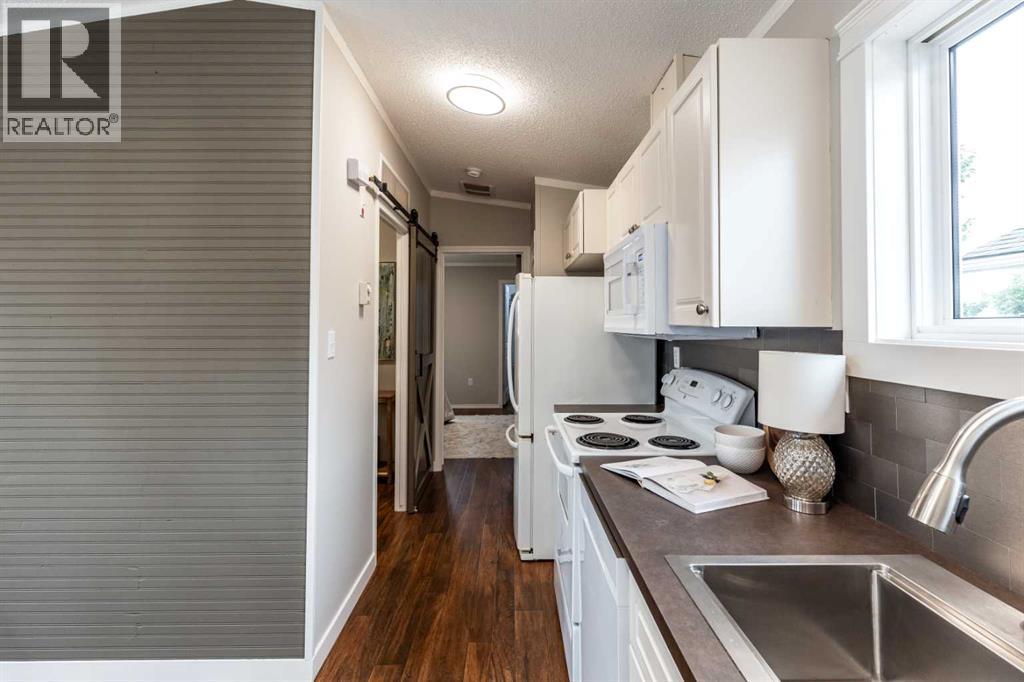 48 Chartwell Place Southeast - Photo 18