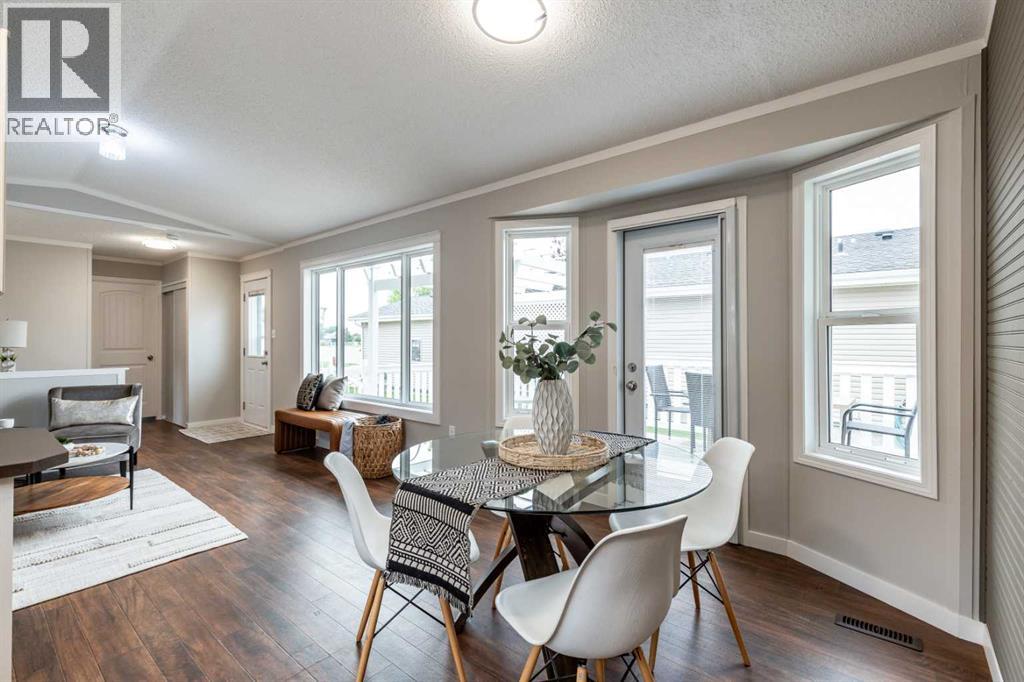 48 Chartwell Place SE - 12