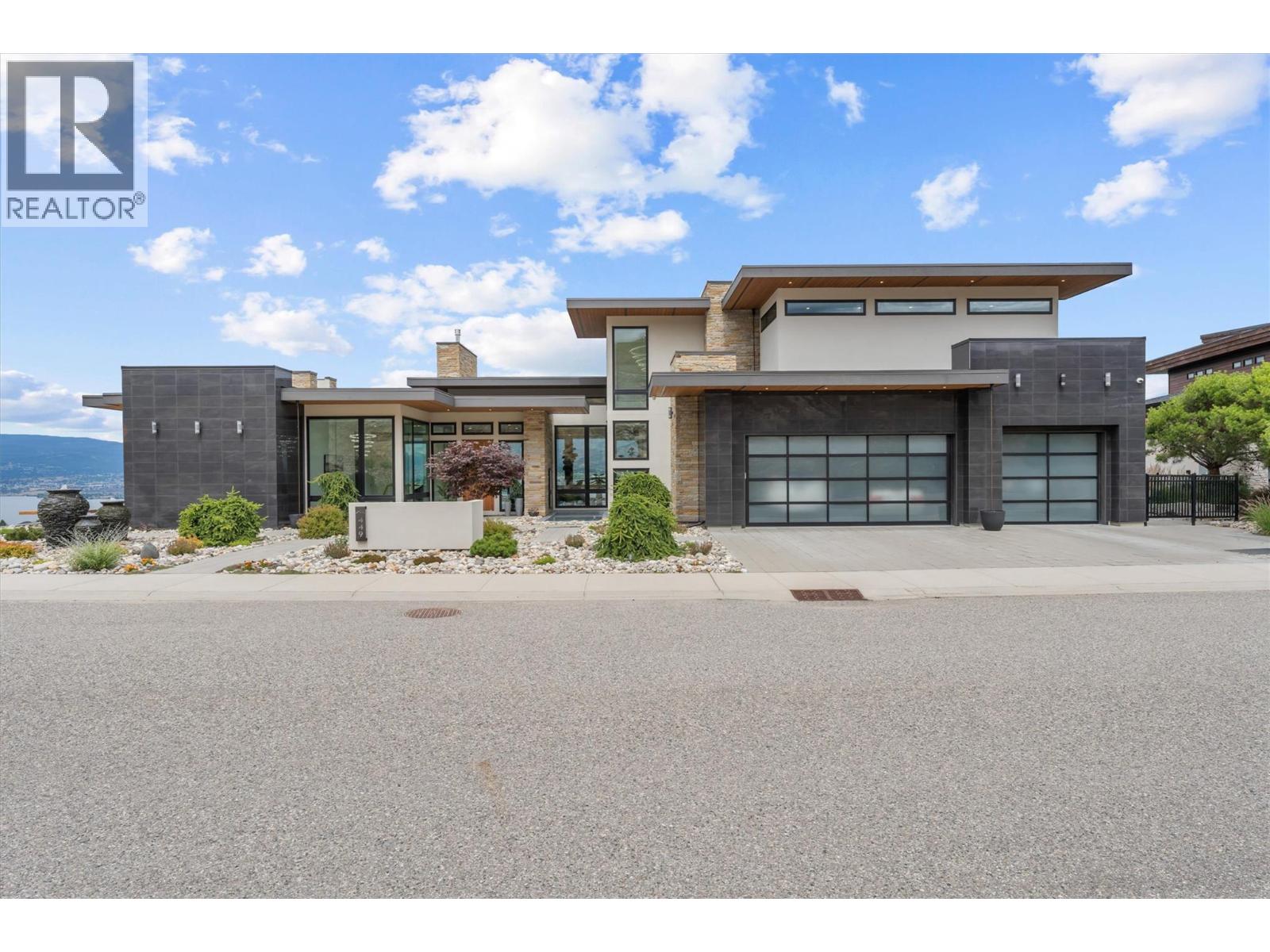 449 Swan Drive, Kelowna