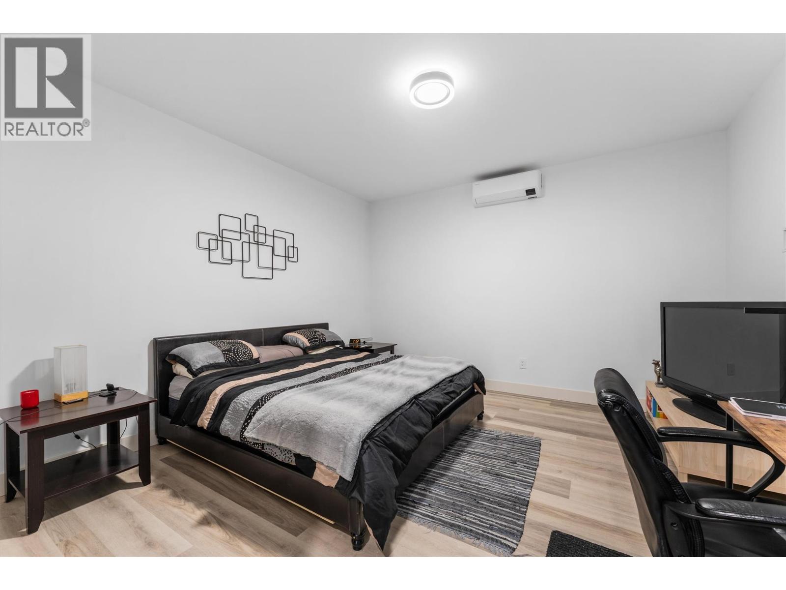 449 Swan Drive, Kelowna