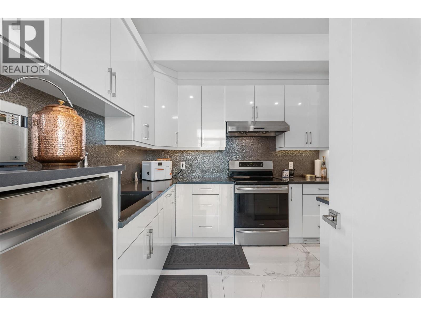 449 Swan Drive, Kelowna