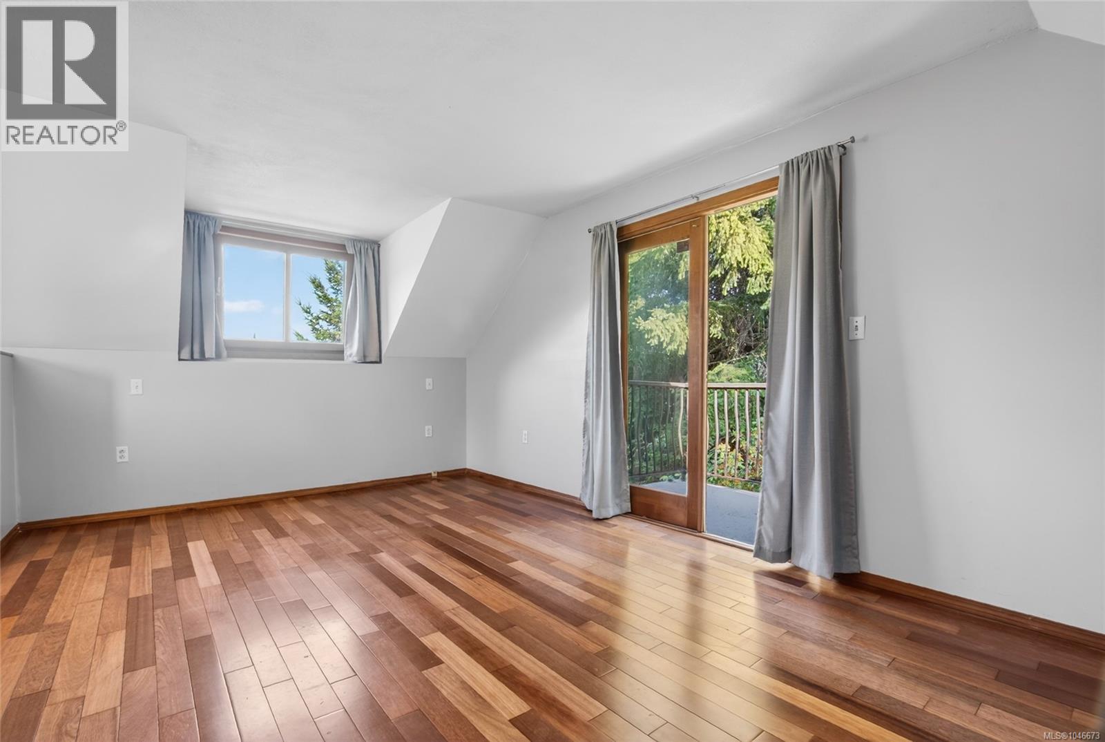 1038 Redcap St - Image 31