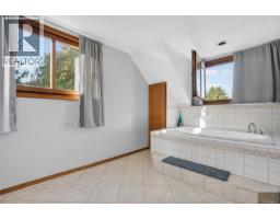 1038 Redcap St, Duncan, BC V9L5X8 Photo 35