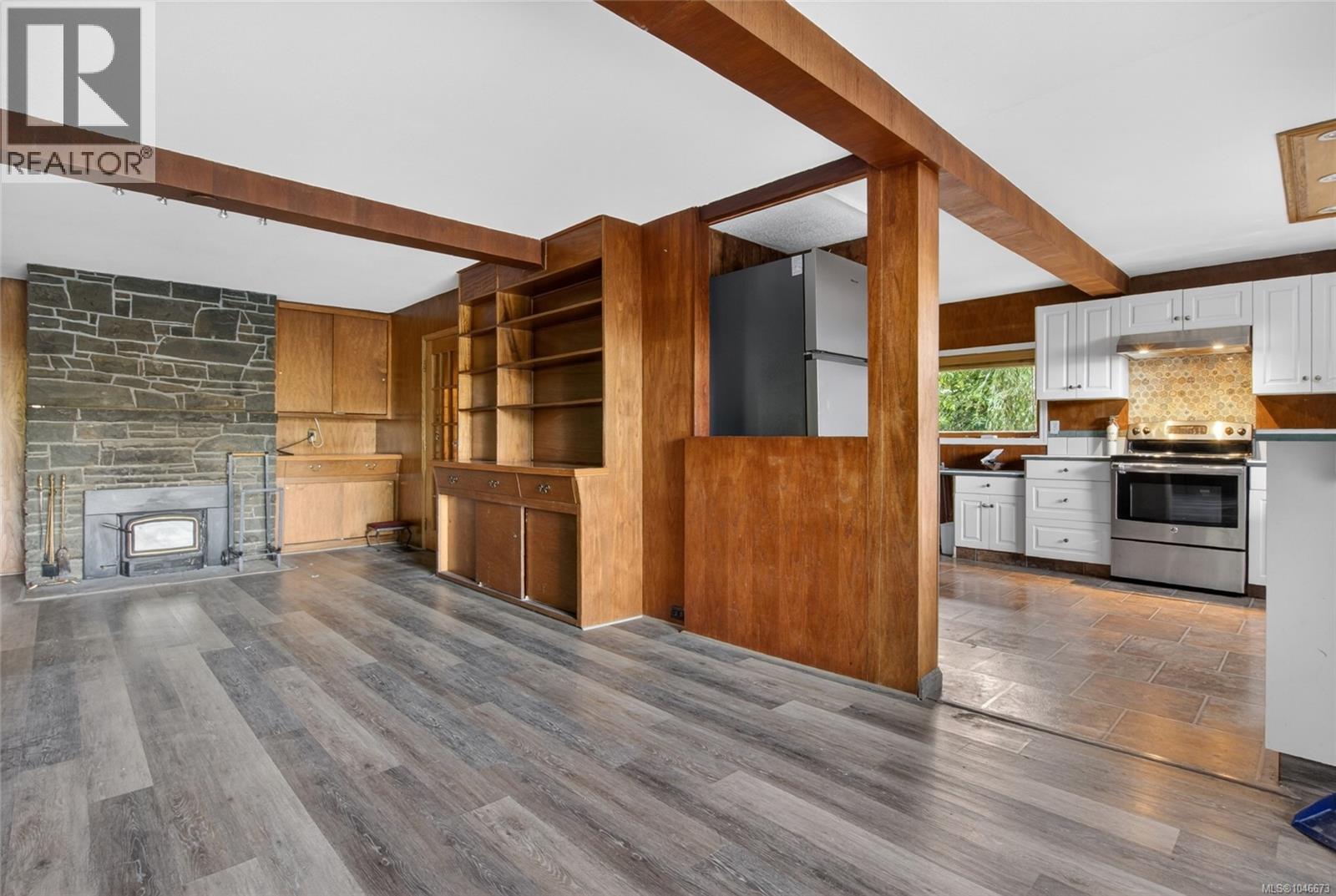 1038 Redcap St - 27