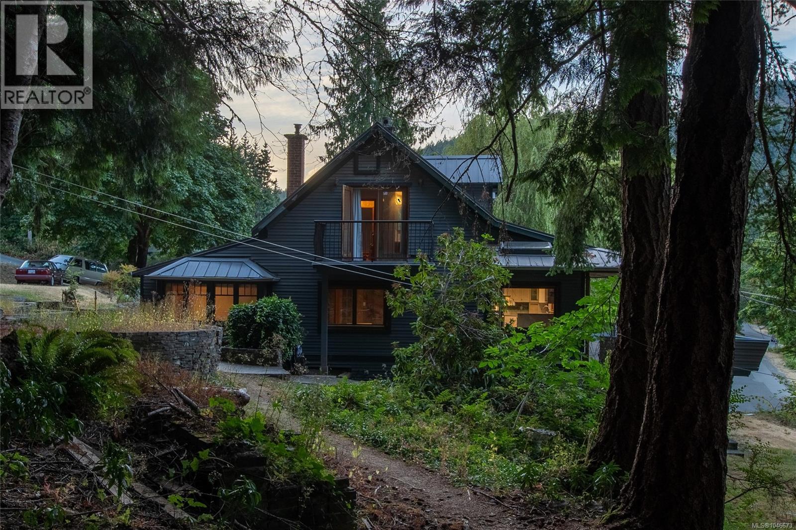 1038 Redcap St - Image 3