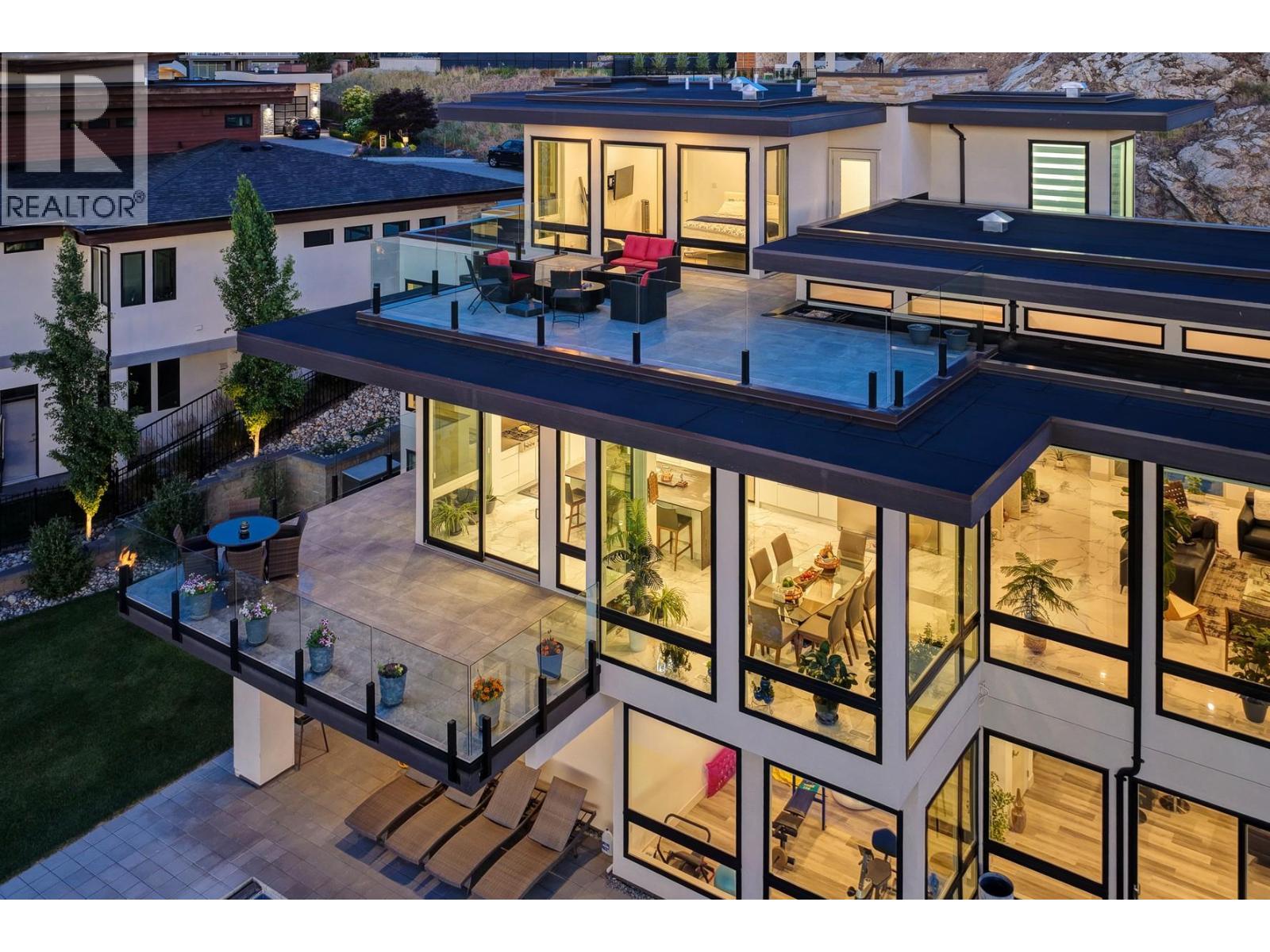 449 Swan Drive, Kelowna