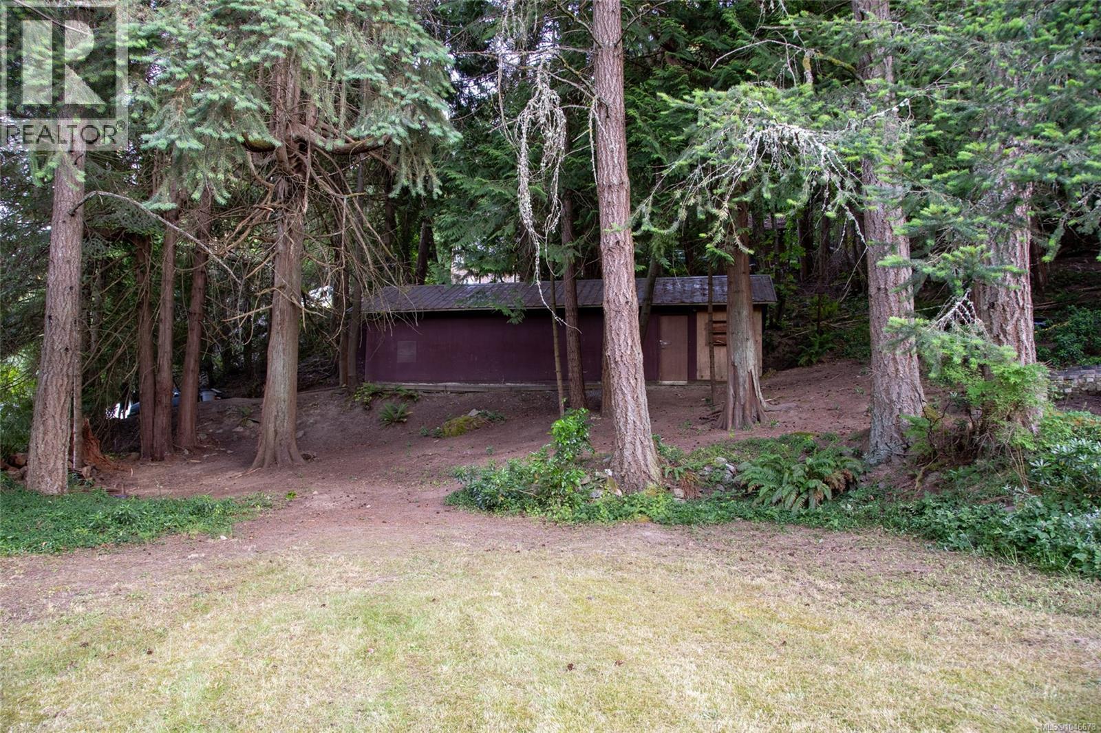 1038 Redcap St - 53