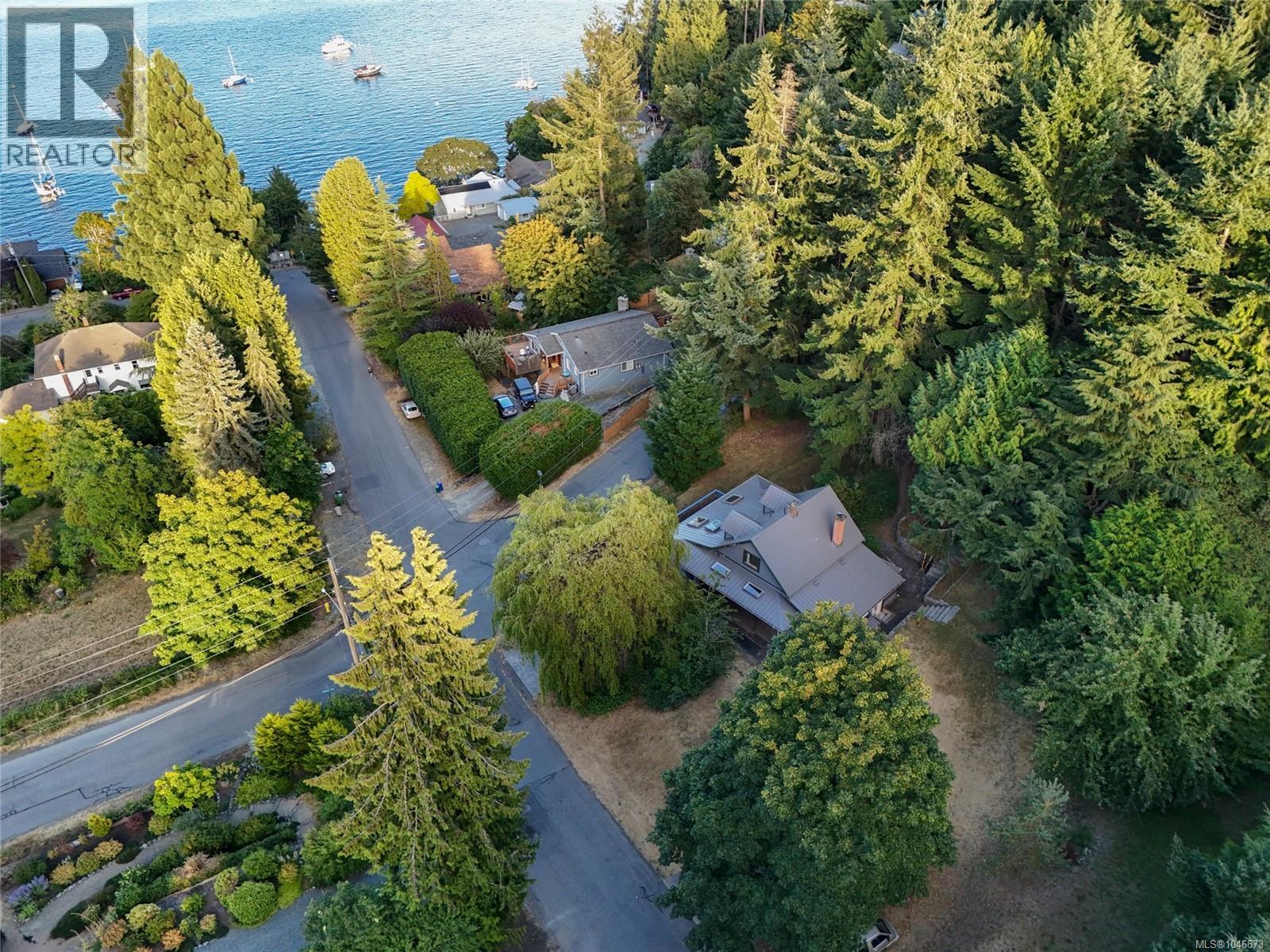 1038 Redcap St - Image 5