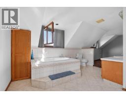 1038 Redcap St, Duncan, BC V9L5X8 Photo 36