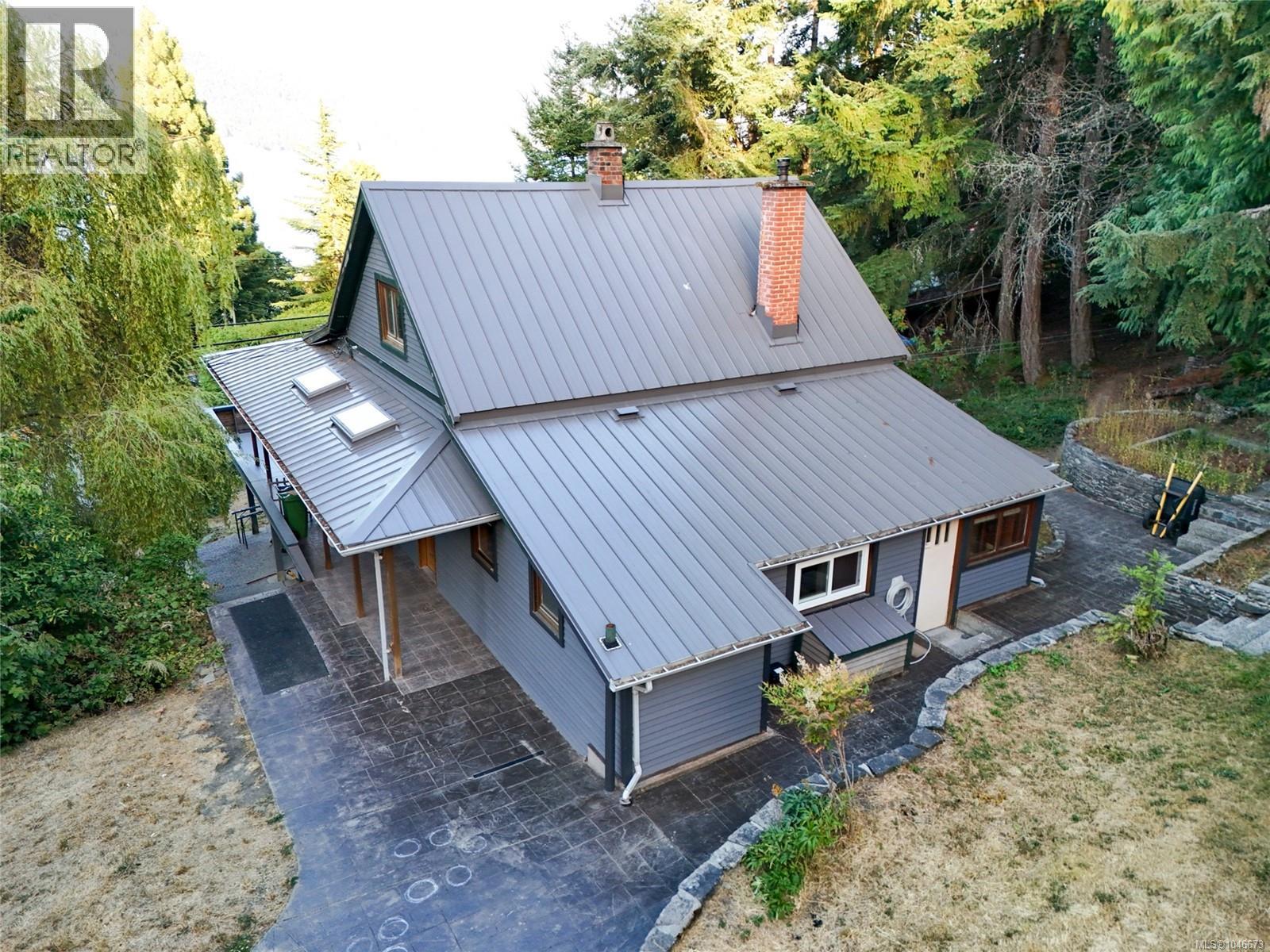 1038 Redcap St - 8