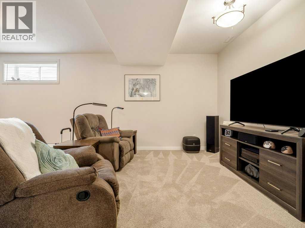 #1 322 Northlander Bend W - Image 33