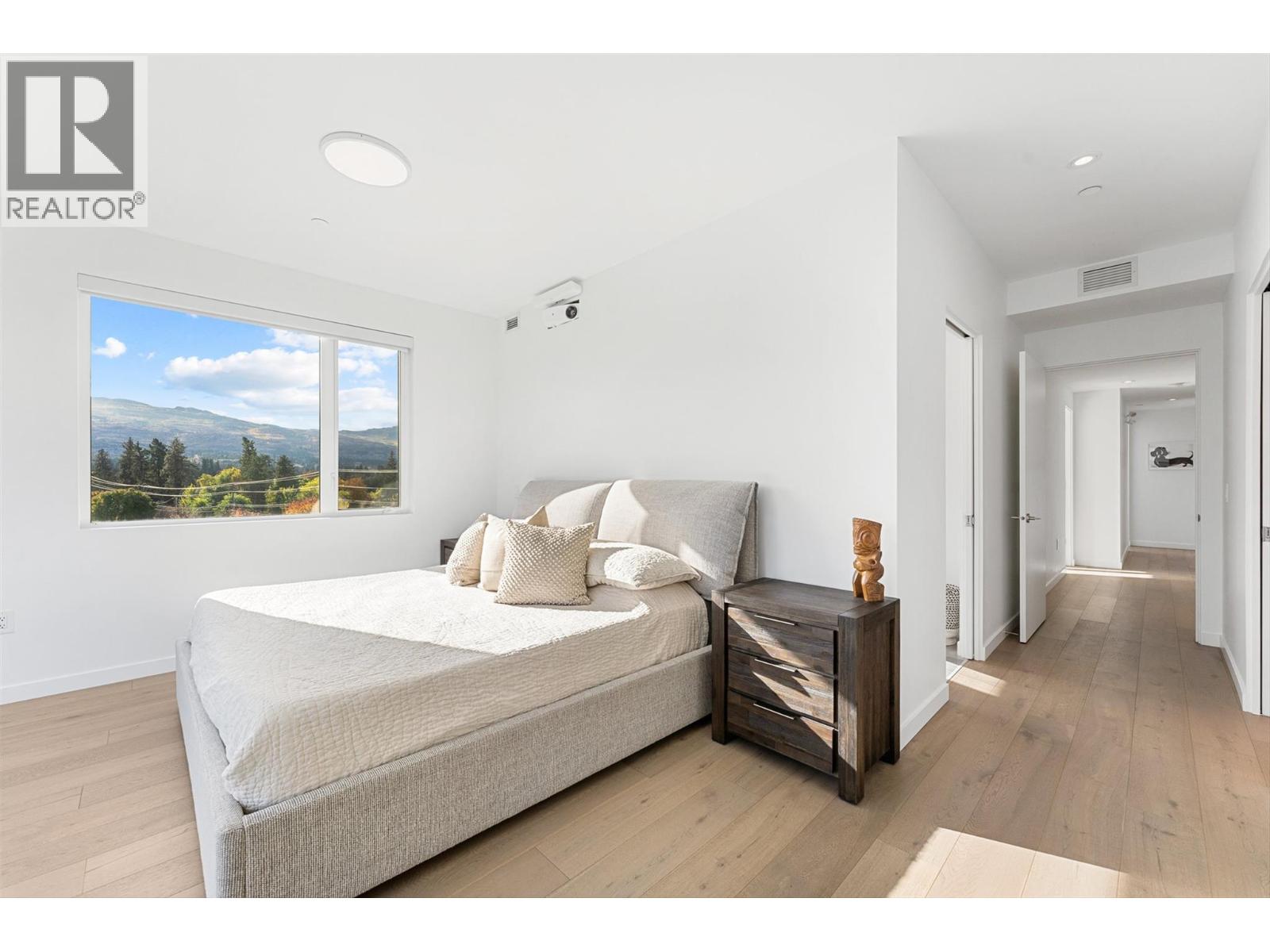 4071 Lakeshore Road Unit# 402, Kelowna - Image 1
