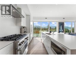 4pc Ensuite bath - 4071 Lakeshore Road Unit# 402, Kelowna, BC V1W1V7 Photo 12