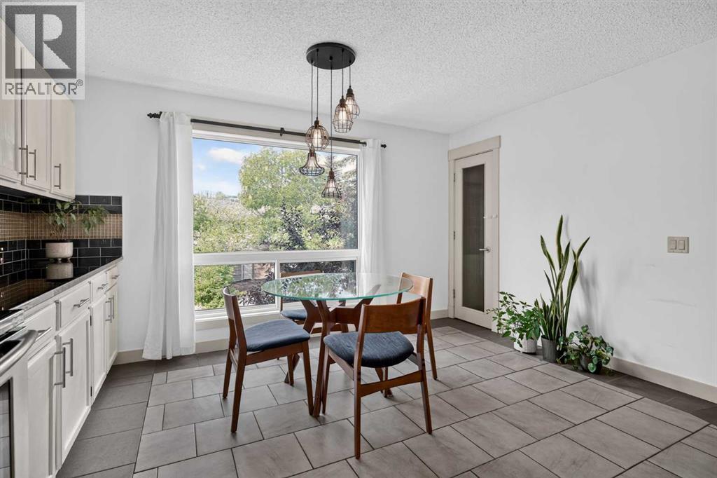 571 Point Mckay Grove NW - 11