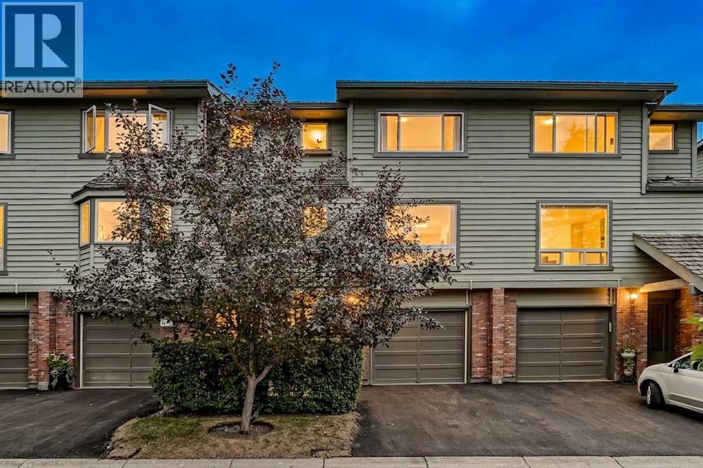 571 Point Mckay Grove NW - 1