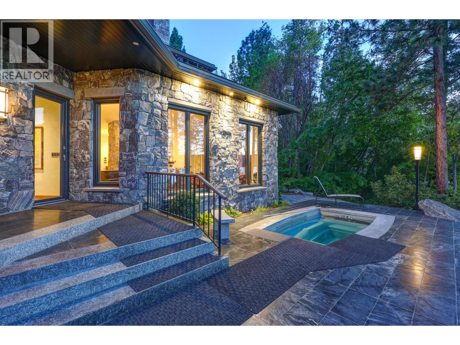 5308 Lakeshore Road, Kelowna