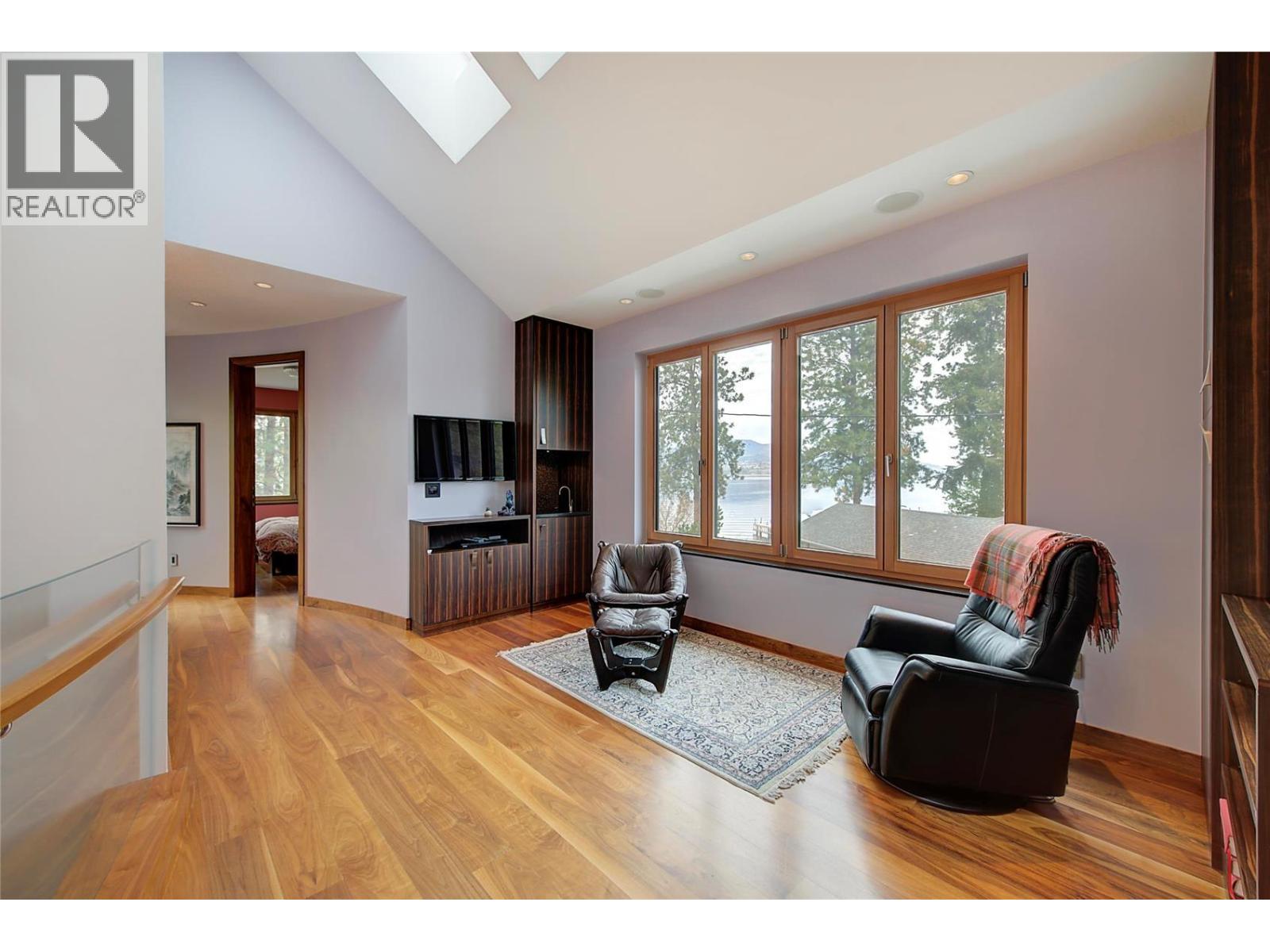 5308 Lakeshore Road, Kelowna