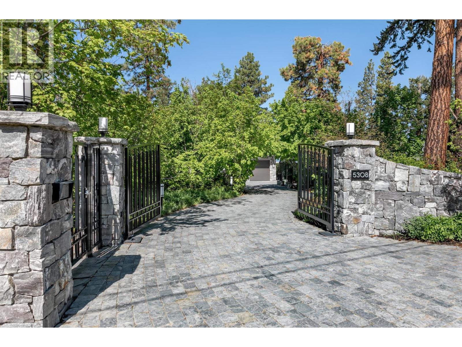 5308 Lakeshore Road, Kelowna