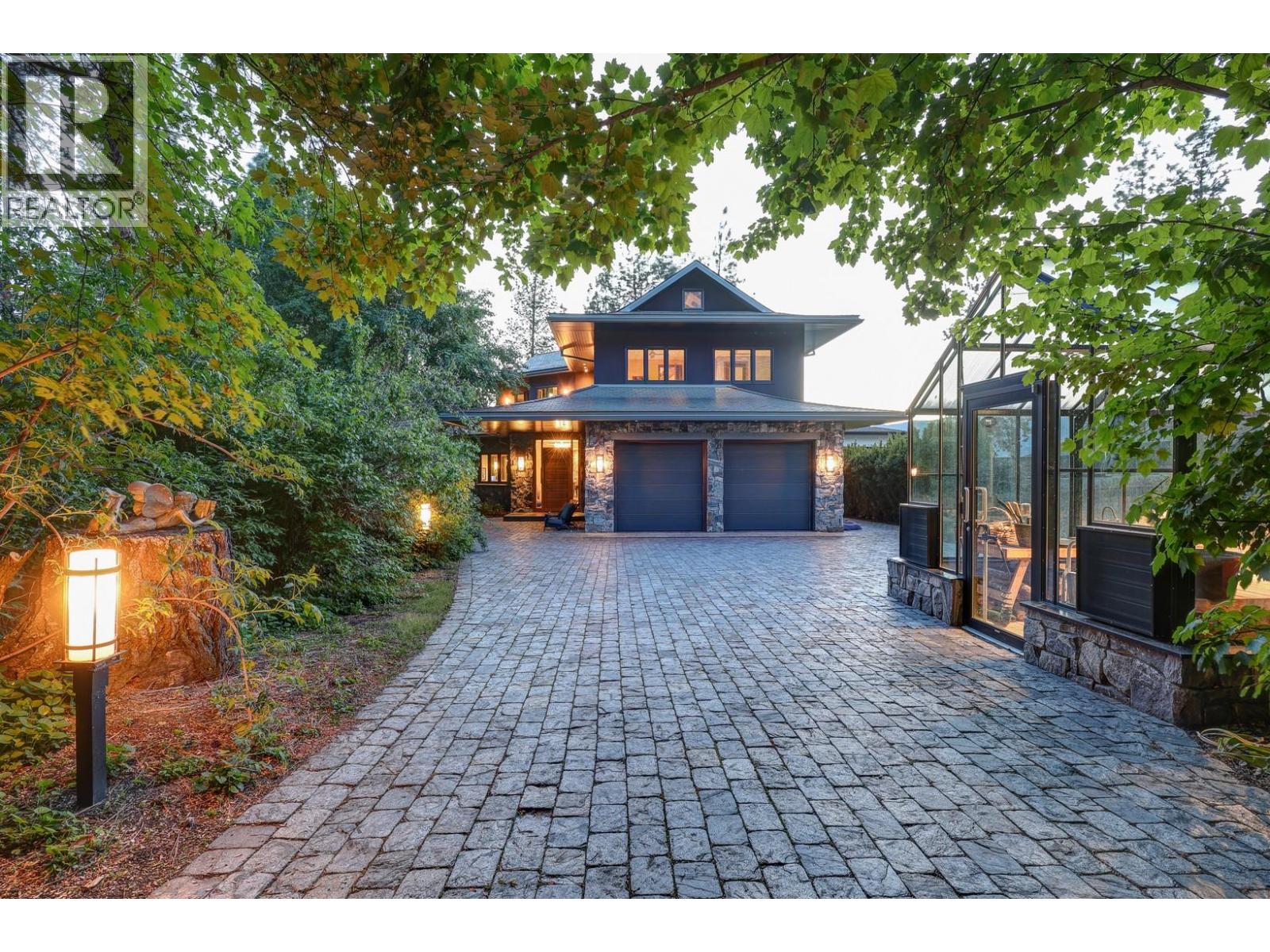 5308 Lakeshore Road, Kelowna