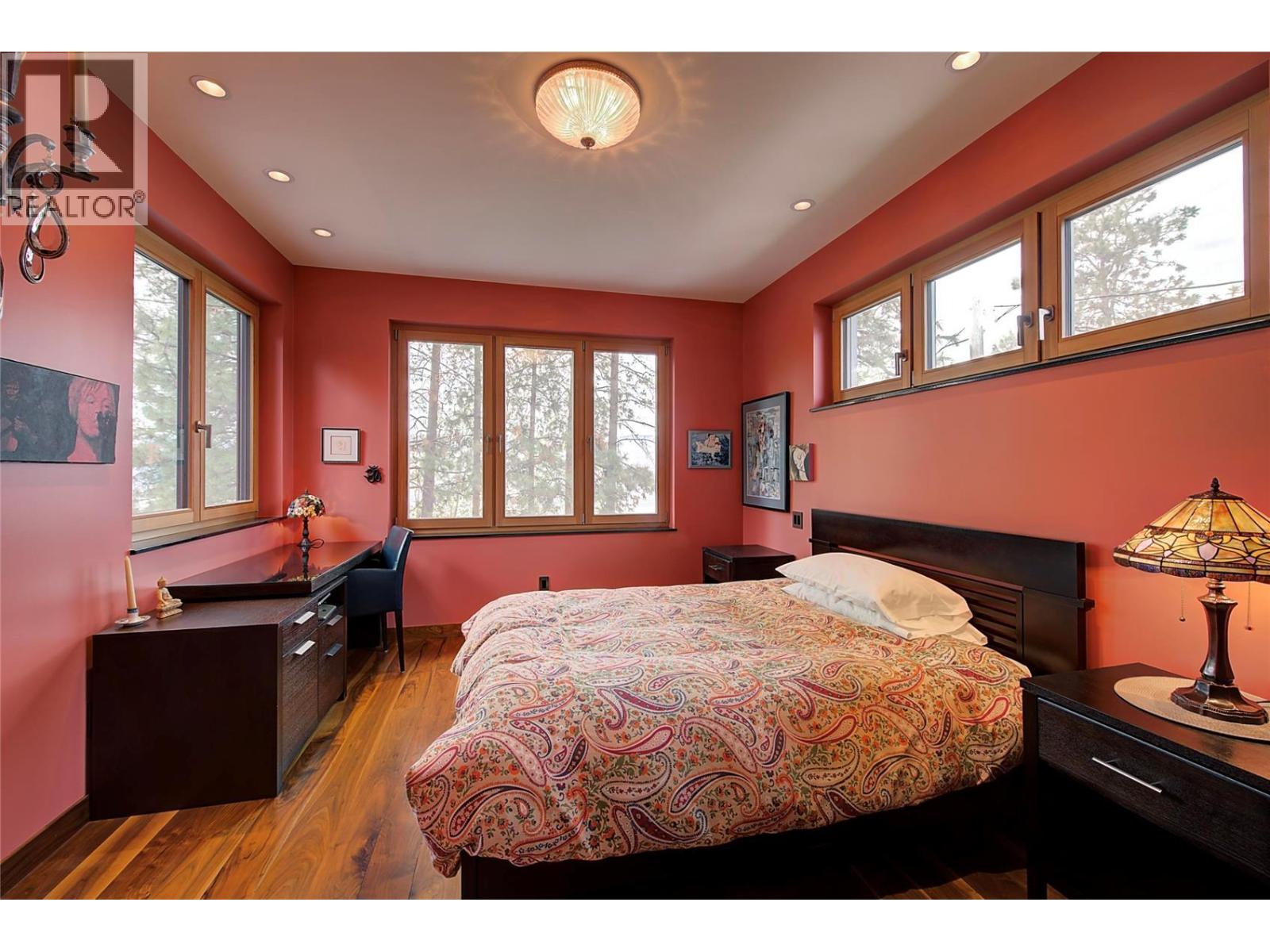 5308 Lakeshore Road, Kelowna