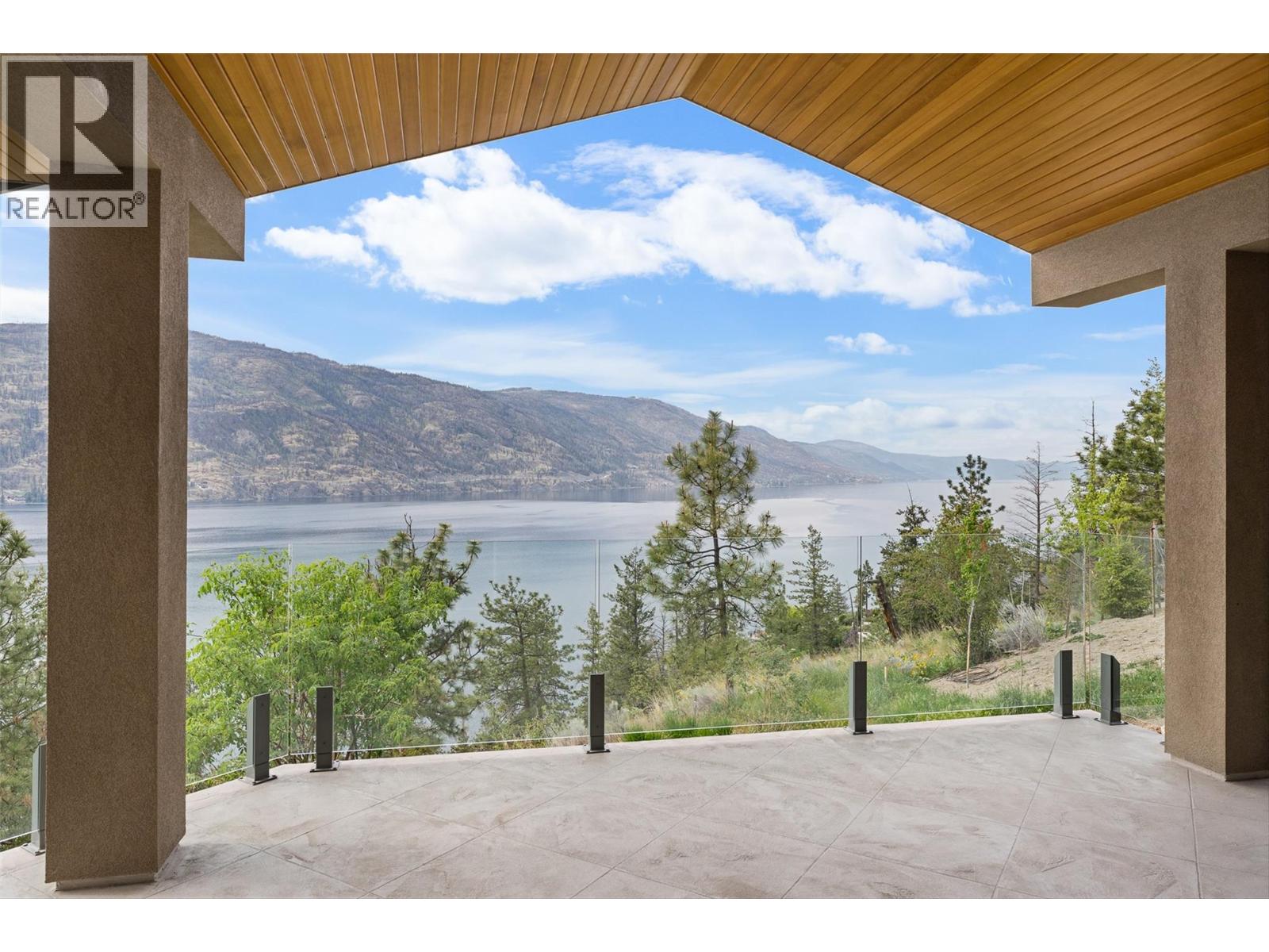 328 Lochview Road, Kelowna
