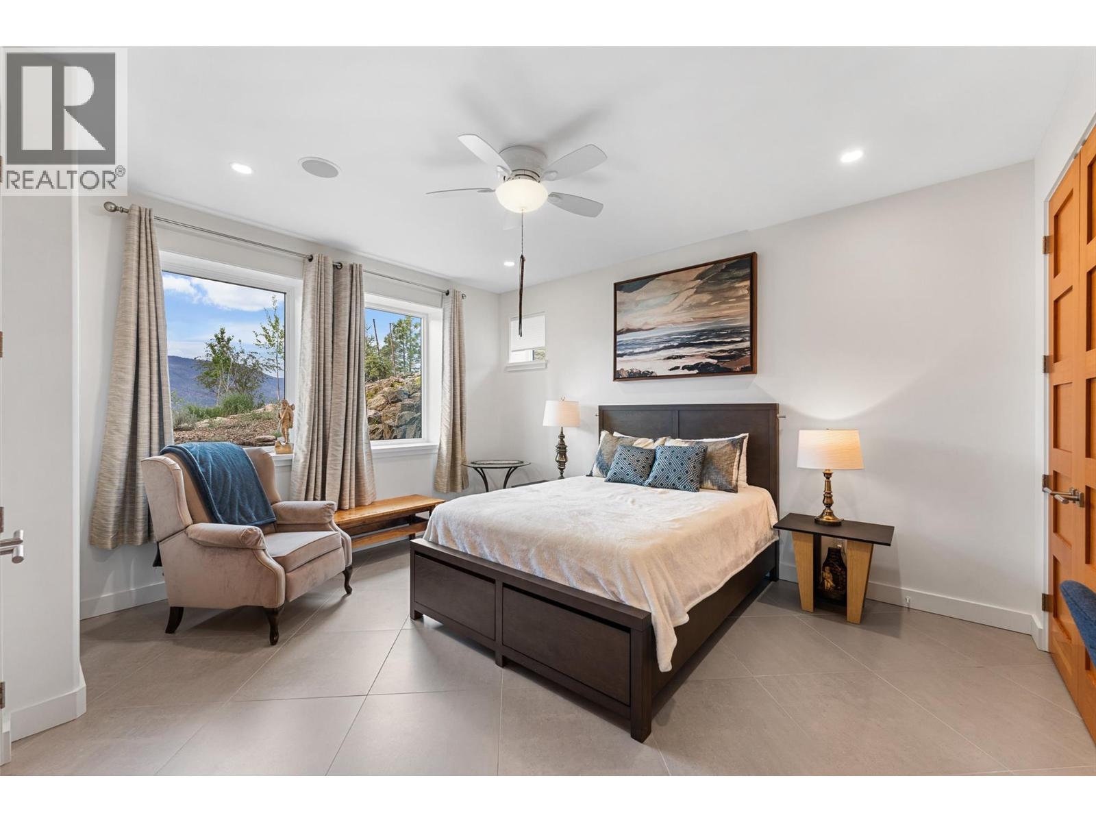 328 Lochview Road, Kelowna
