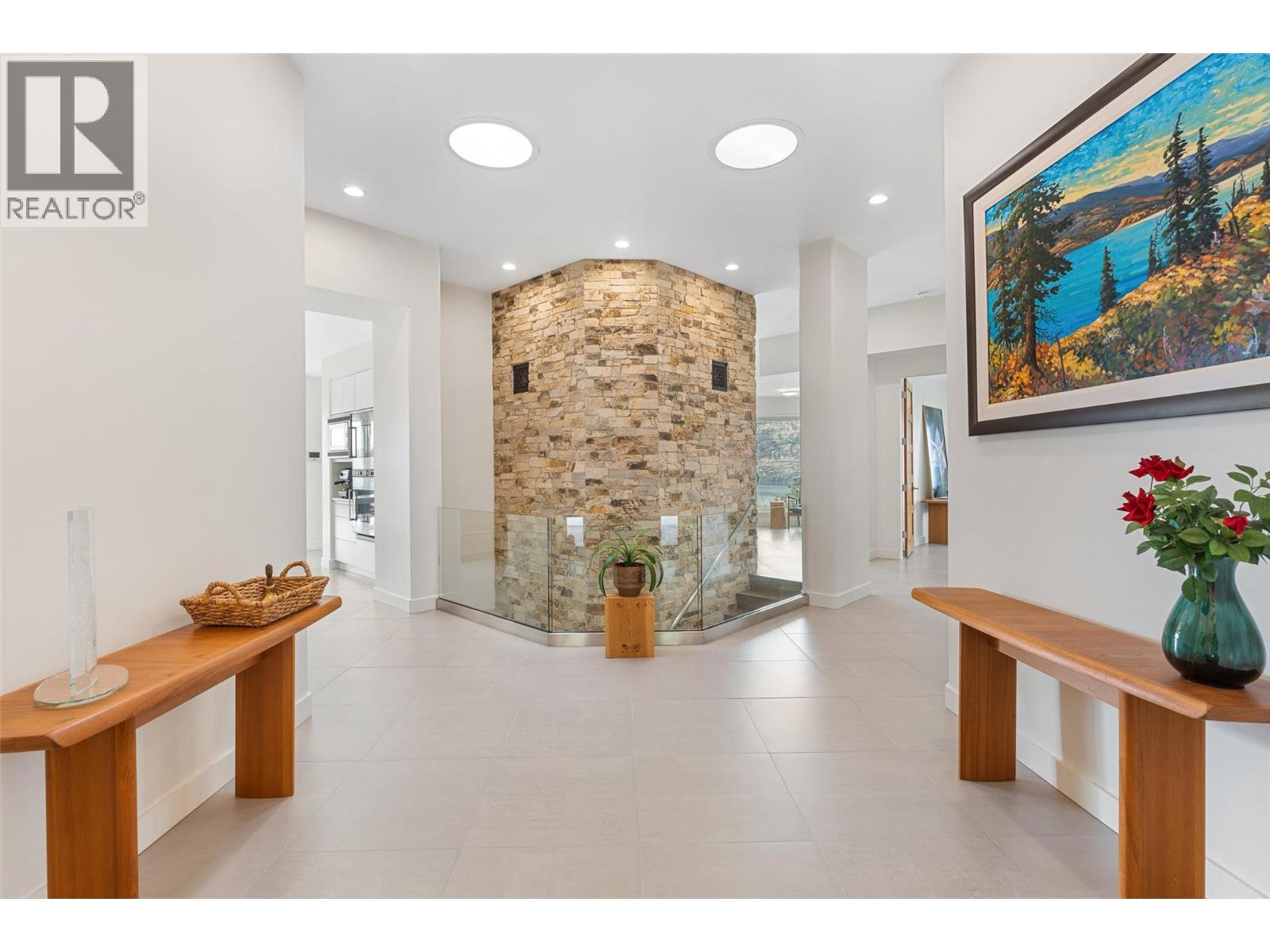 328 Lochview Road, Kelowna