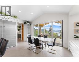 Kitchen - 328 Lochview Road, Kelowna, BC V1V1G8 Photo 15