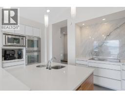 6pc Ensuite bath - 328 Lochview Road, Kelowna, BC V1V1G8 Photo 19