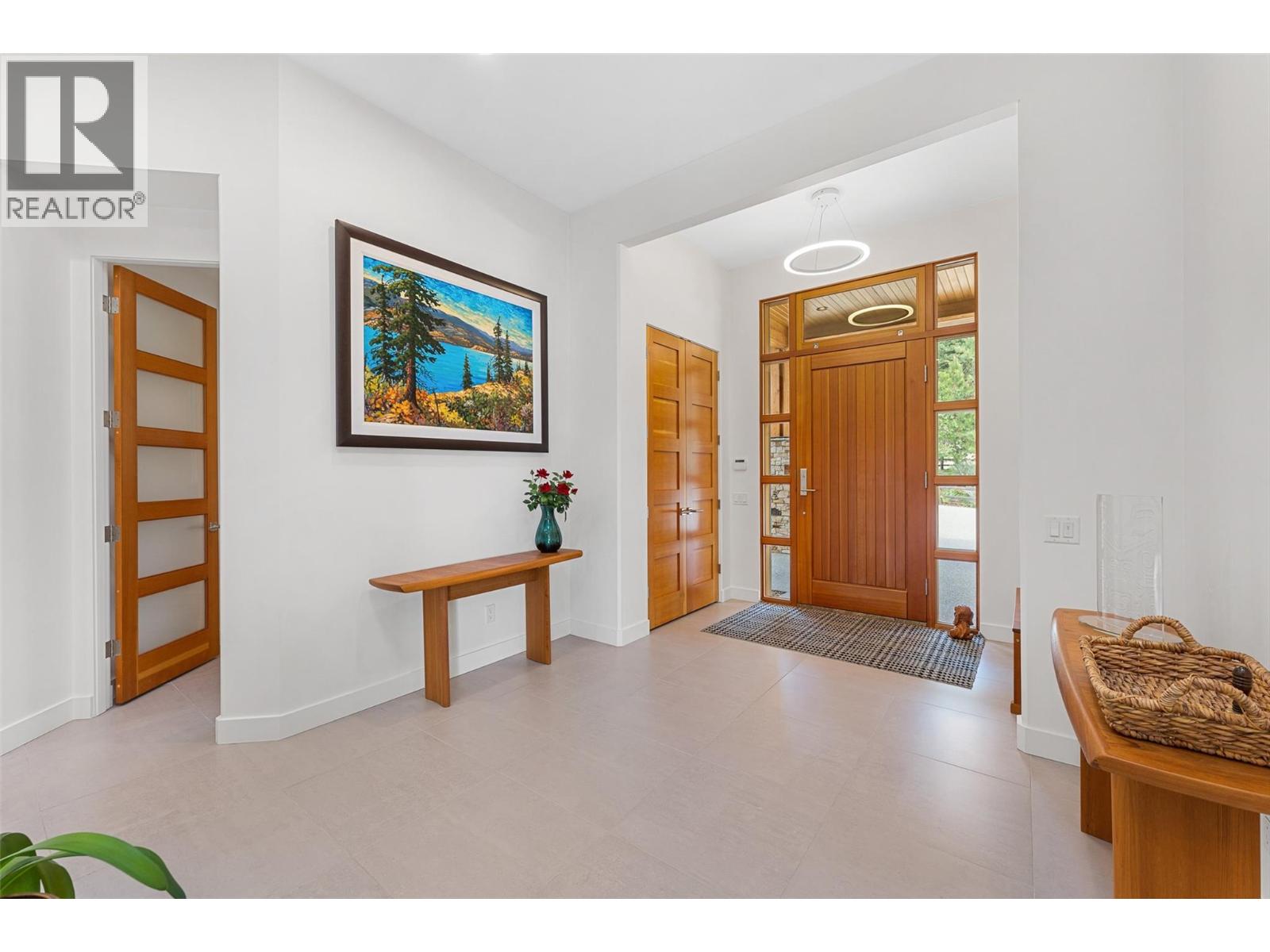 328 Lochview Road, Kelowna