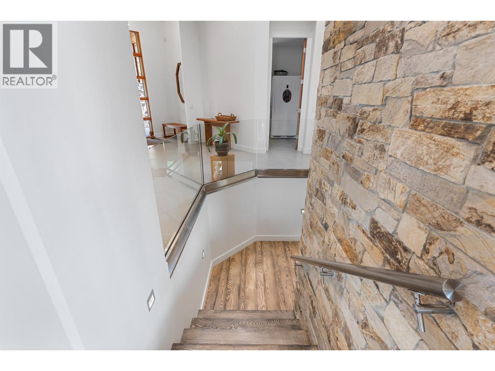 328 Lochview Road, Kelowna