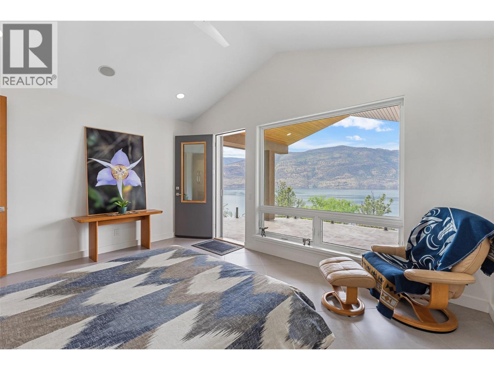328 Lochview Road, Kelowna