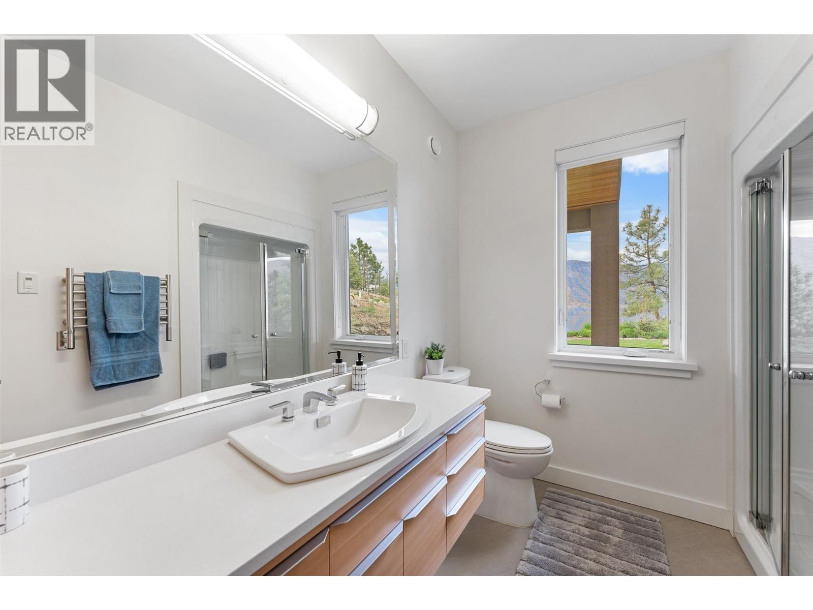 328 Lochview Road, Kelowna
