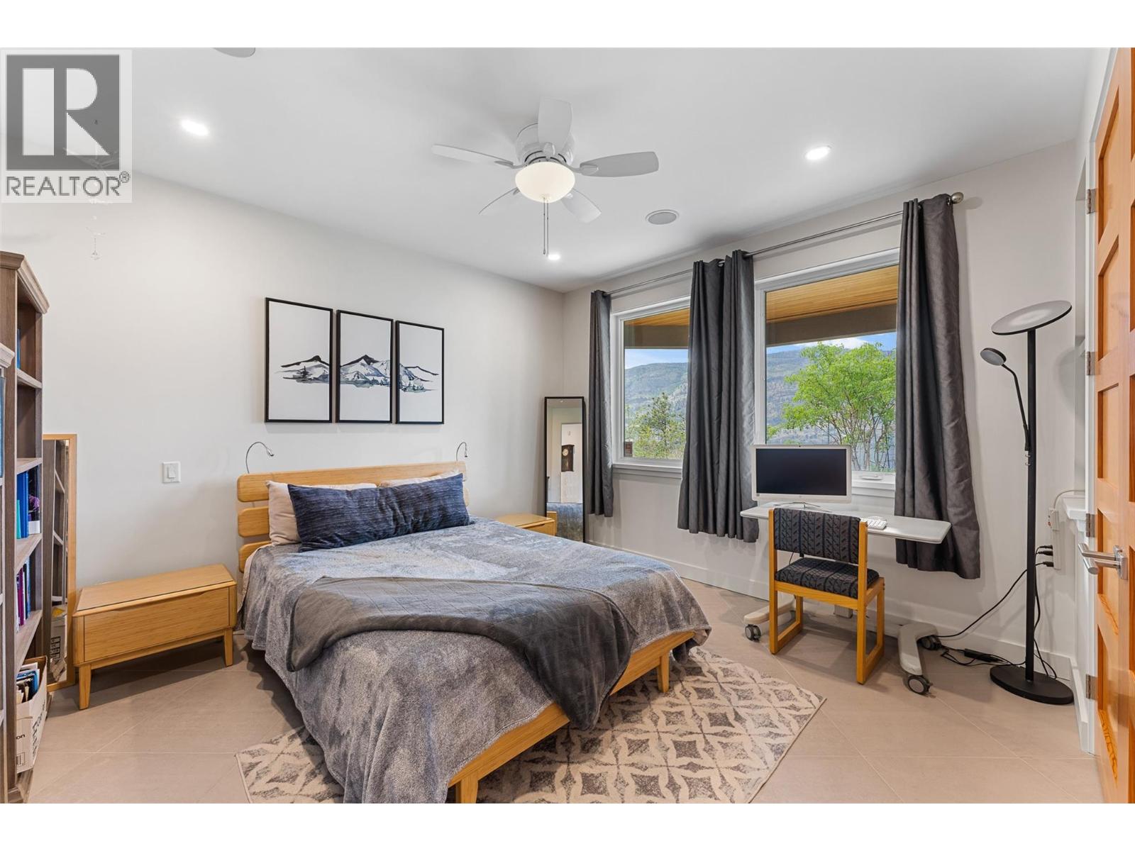 328 Lochview Road, Kelowna