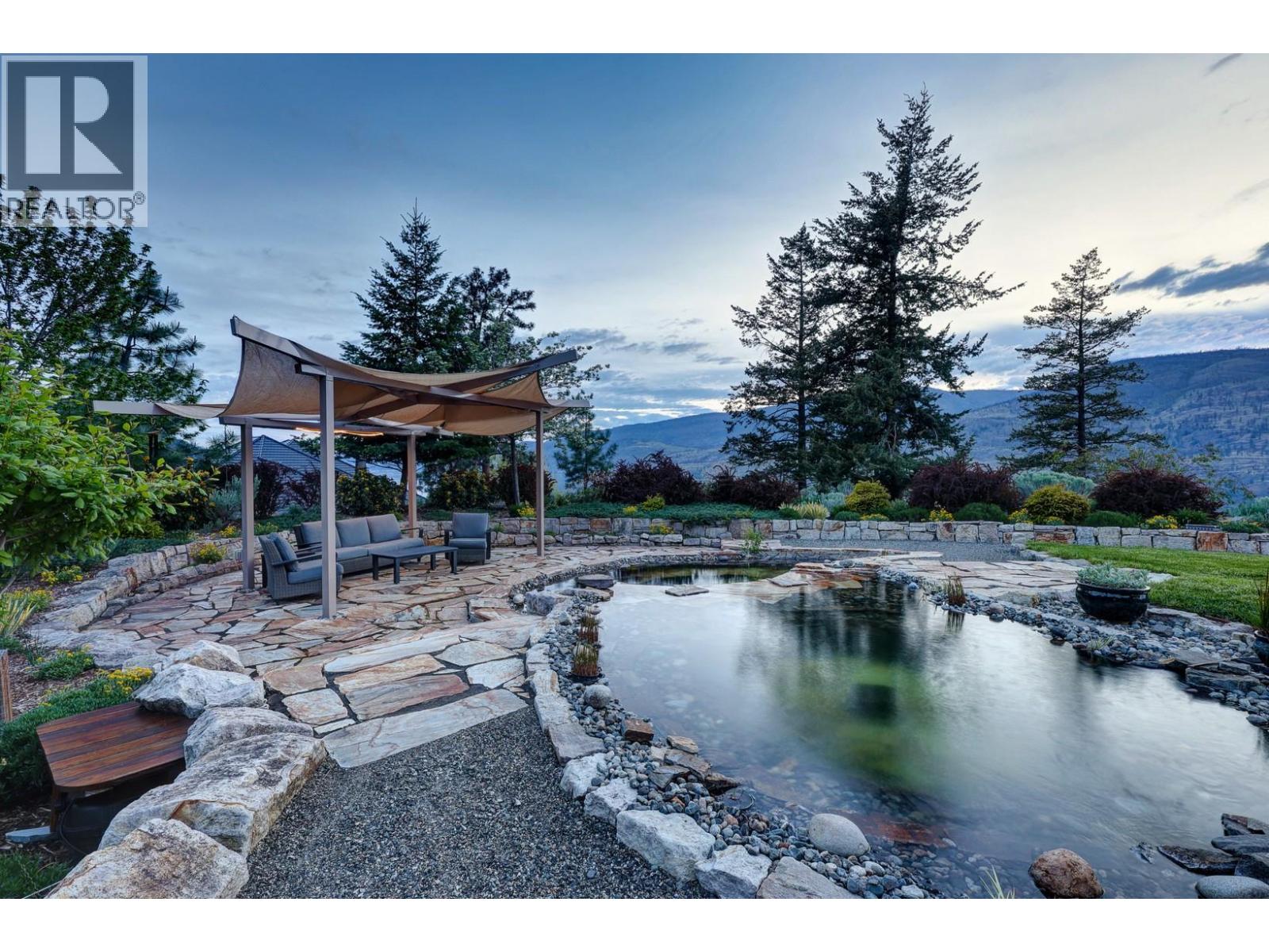 328 Lochview Road, Kelowna