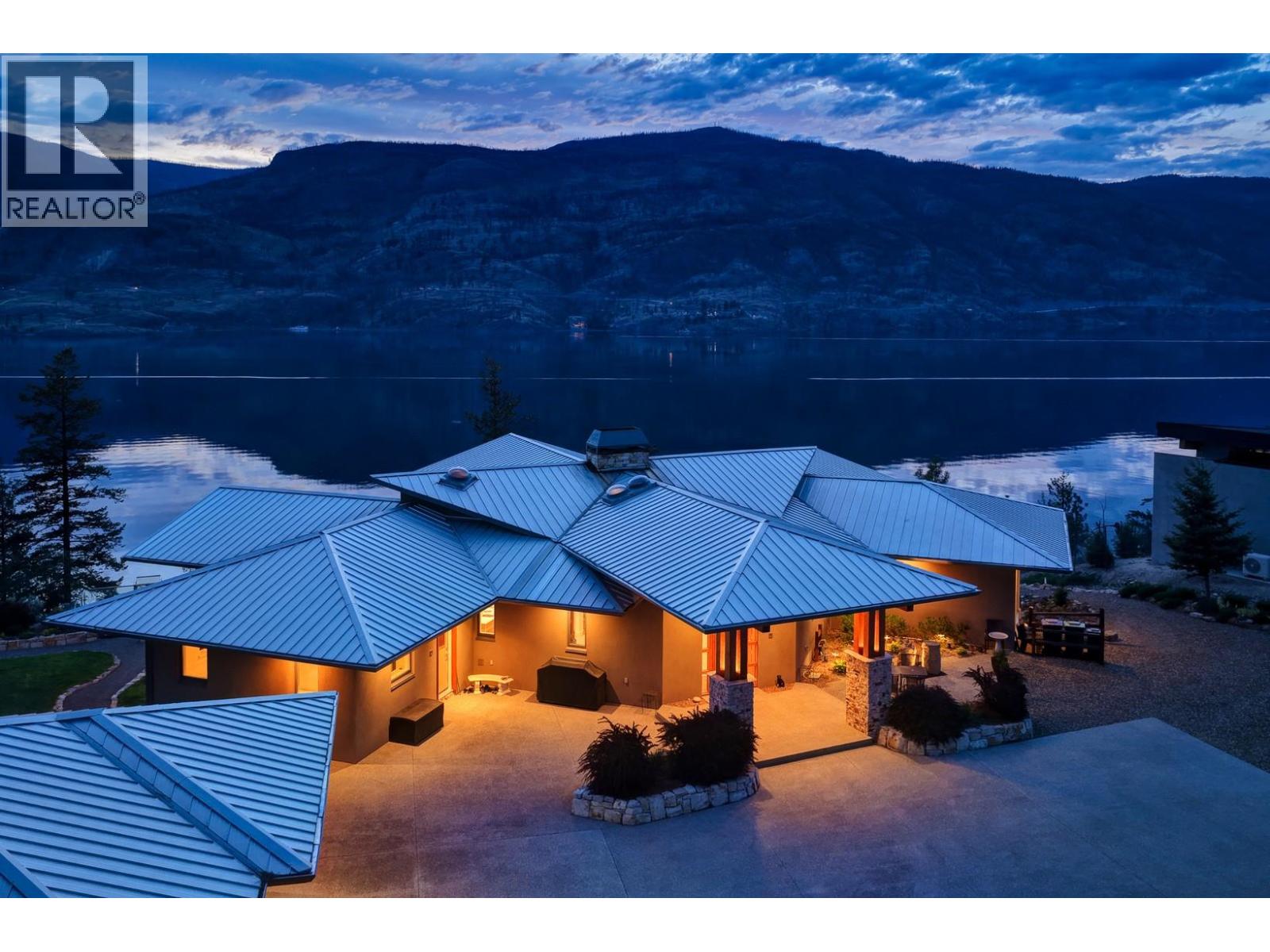 328 Lochview Road, Kelowna